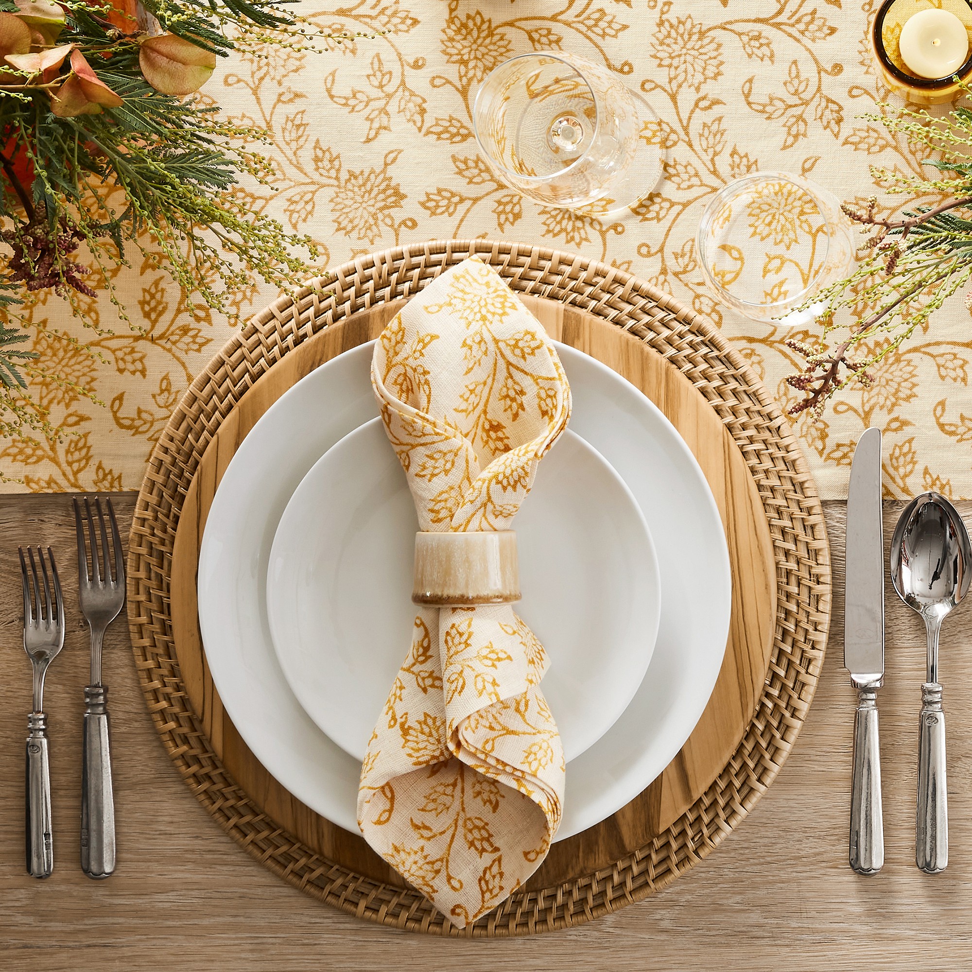 Dahlia Table Runner