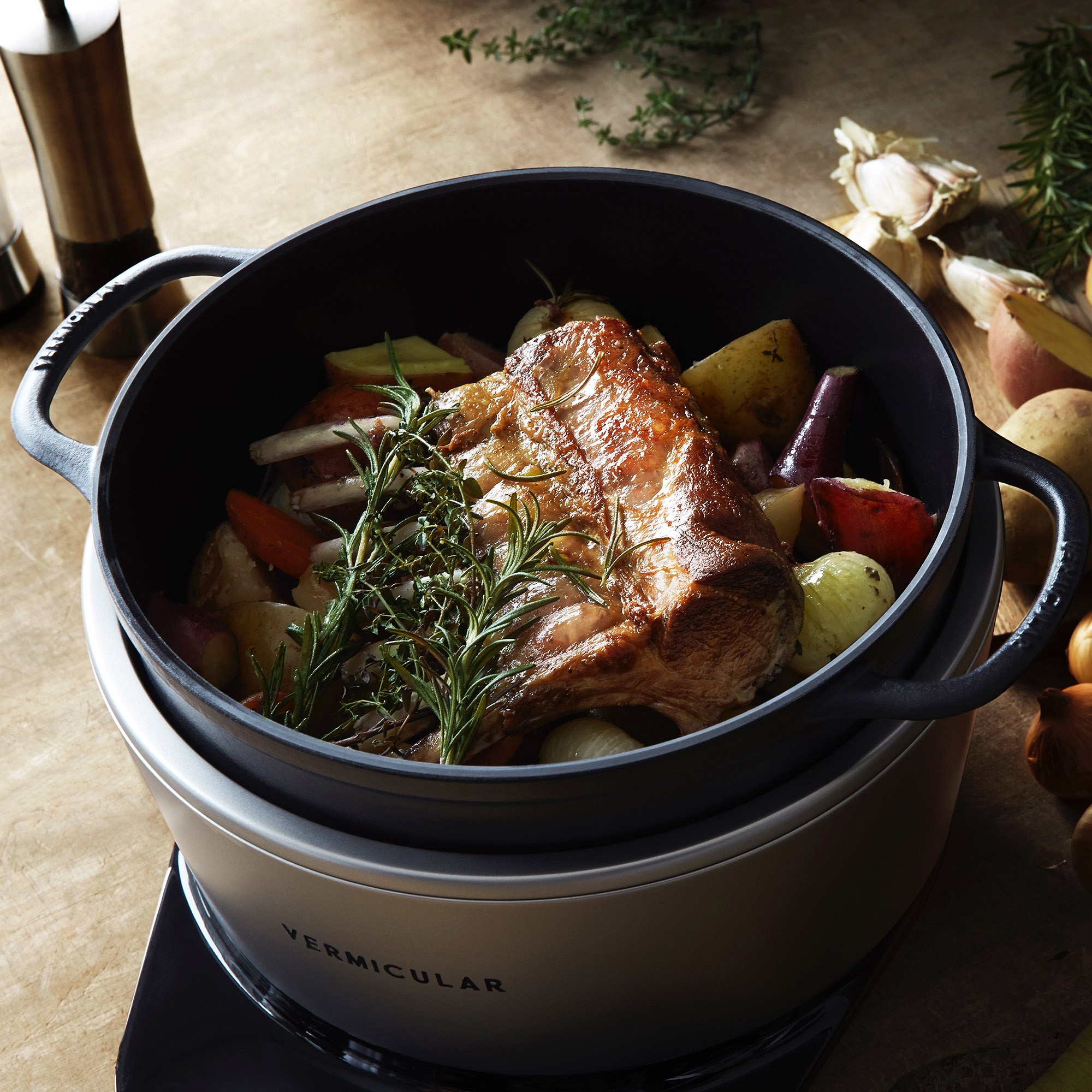 Vermicular Musui-Kamado Cast Iron Induction Cooker, 4-Qt.