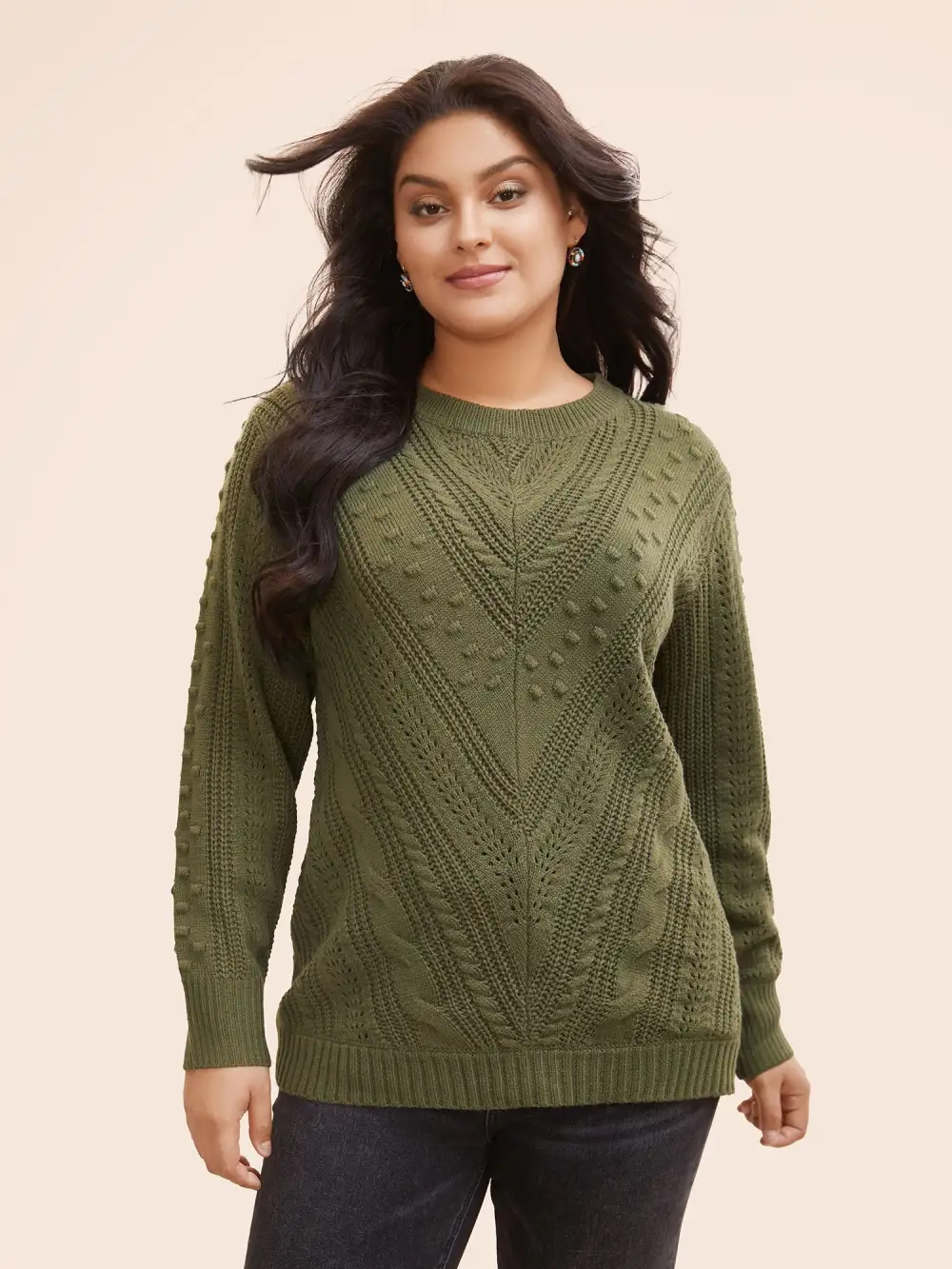 Solid Round Neck Cable Knit Pullover