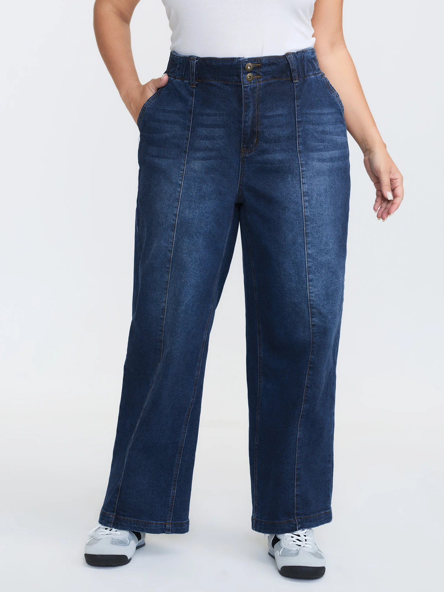 Elastic Waistband Straight-Leg Jeans