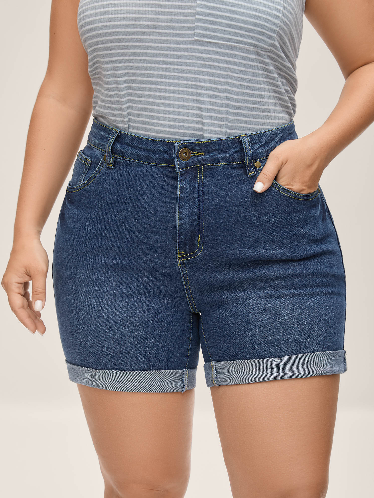 Stretch Skinny Fit Sculpting Denim Shorts