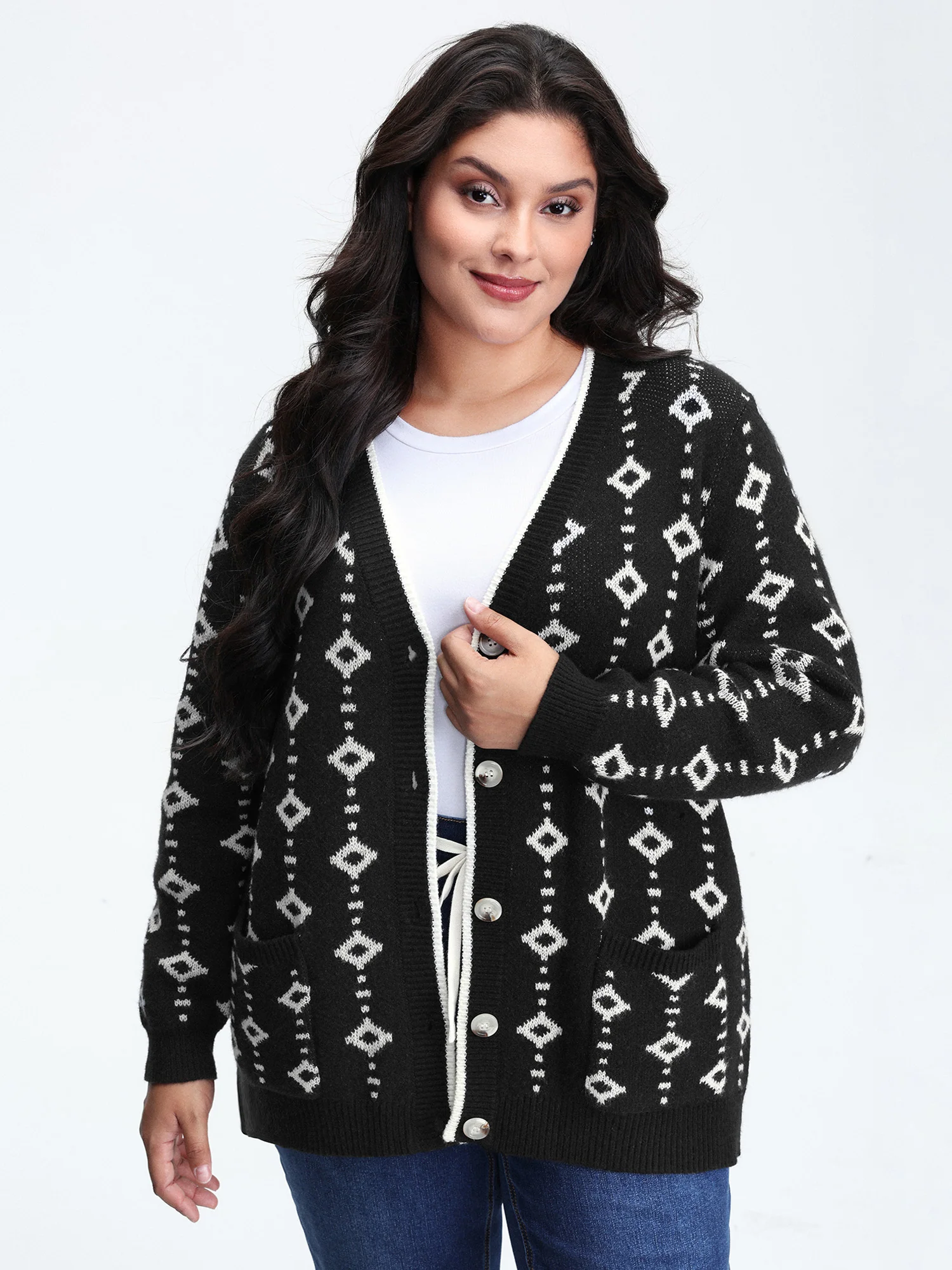 Supersoft Geometric Pattern Pockets Button Knit Cardigan