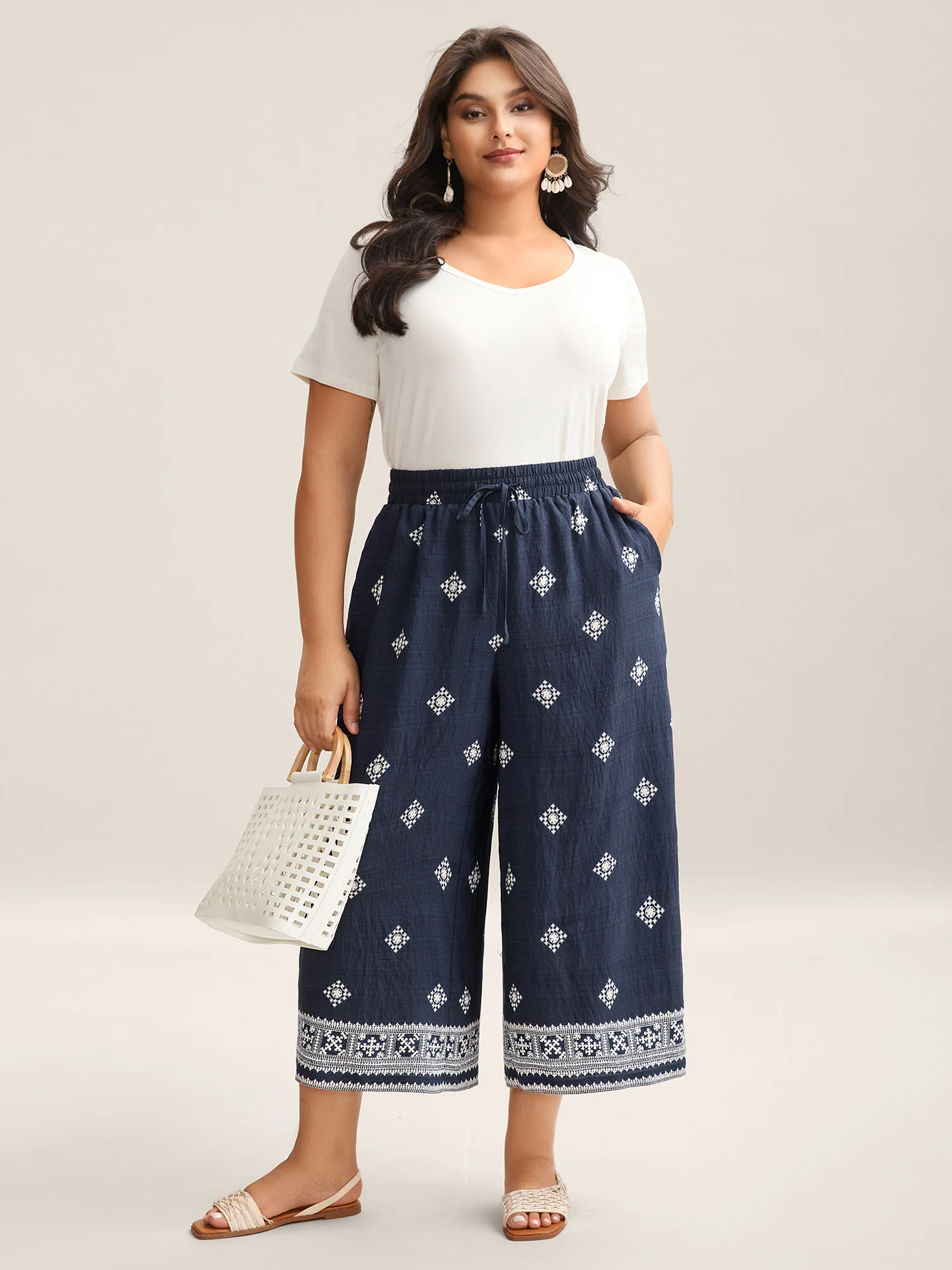 Geometric Print Tied Wide-Leg Pants