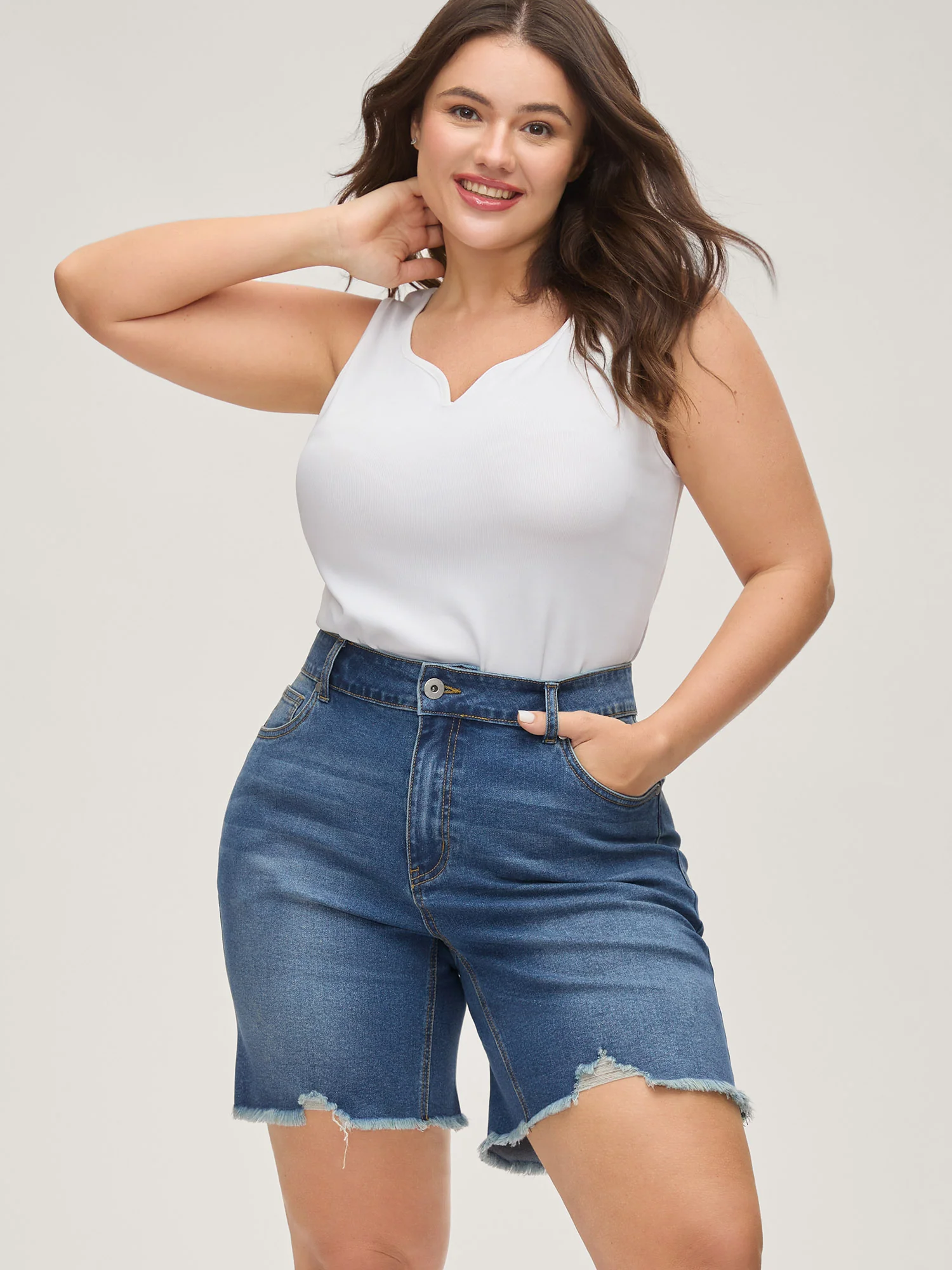 Stretchy Frayed Hem Straight Leg Denim Shorts