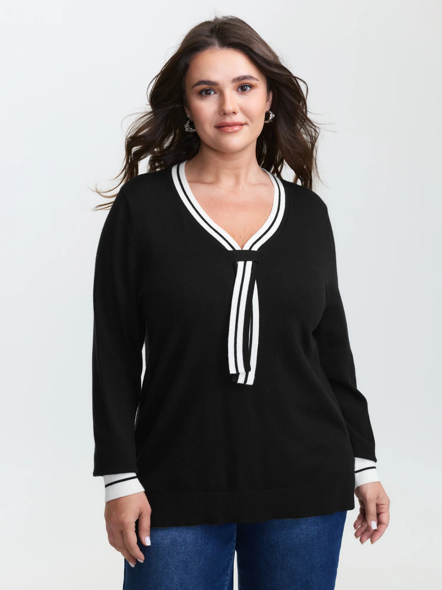 V-Neck Contrast Long Sleeve Pullover