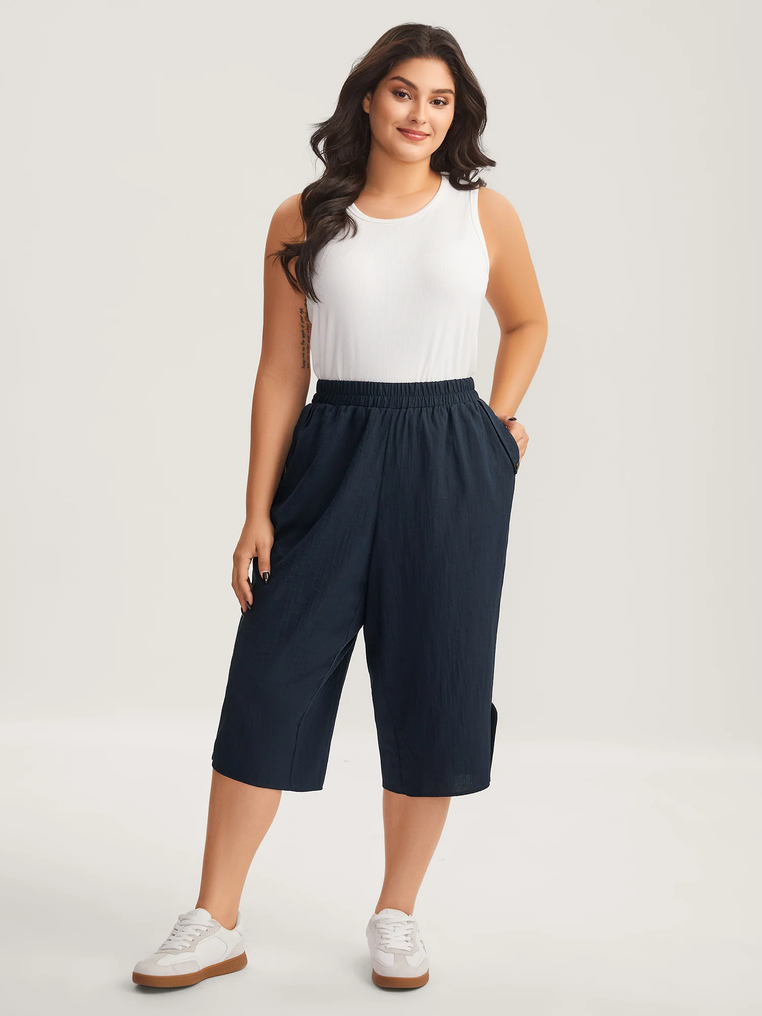 Button Hem Straight-Leg Crop Pants