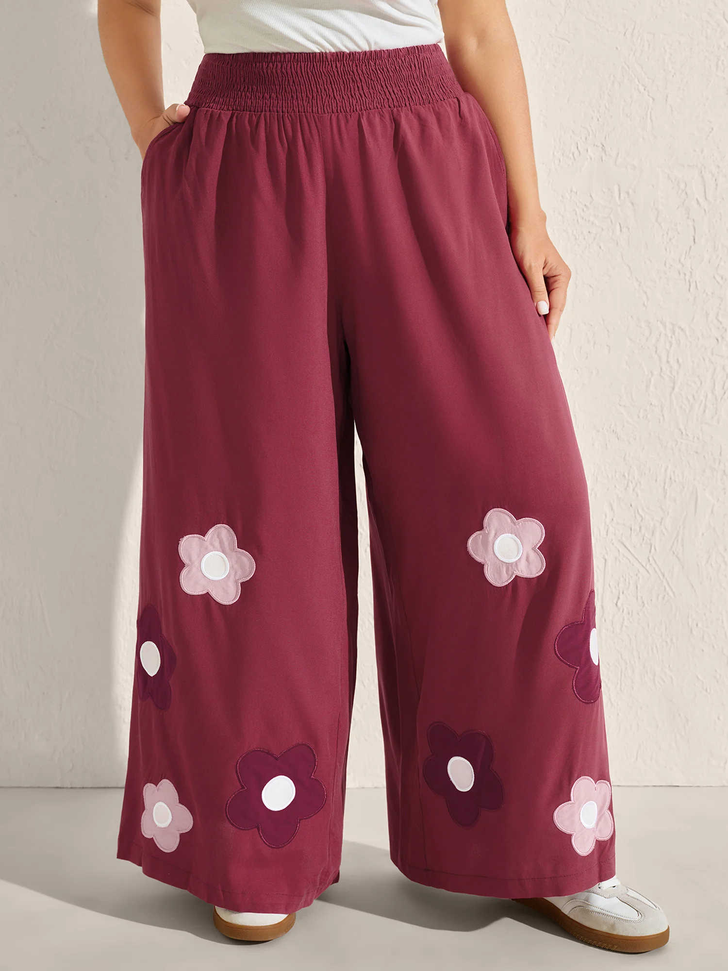 Floral Applique Embroidery Wide-Leg Pants