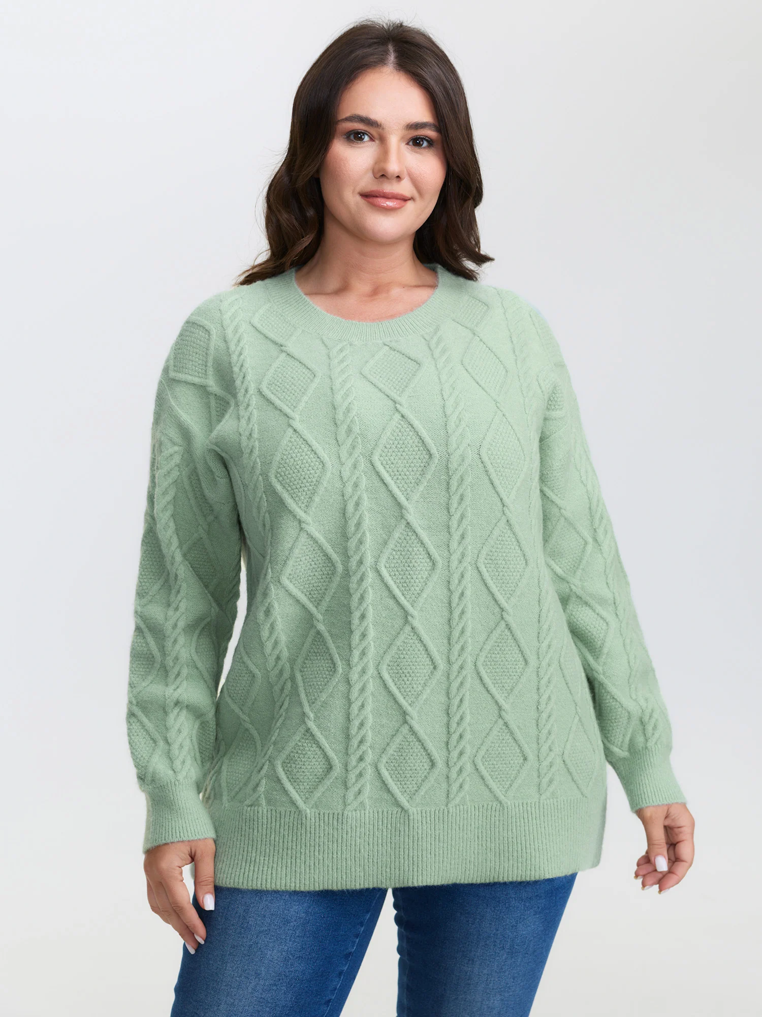 Cableknit Round Neck Ribbed Hem Pullover