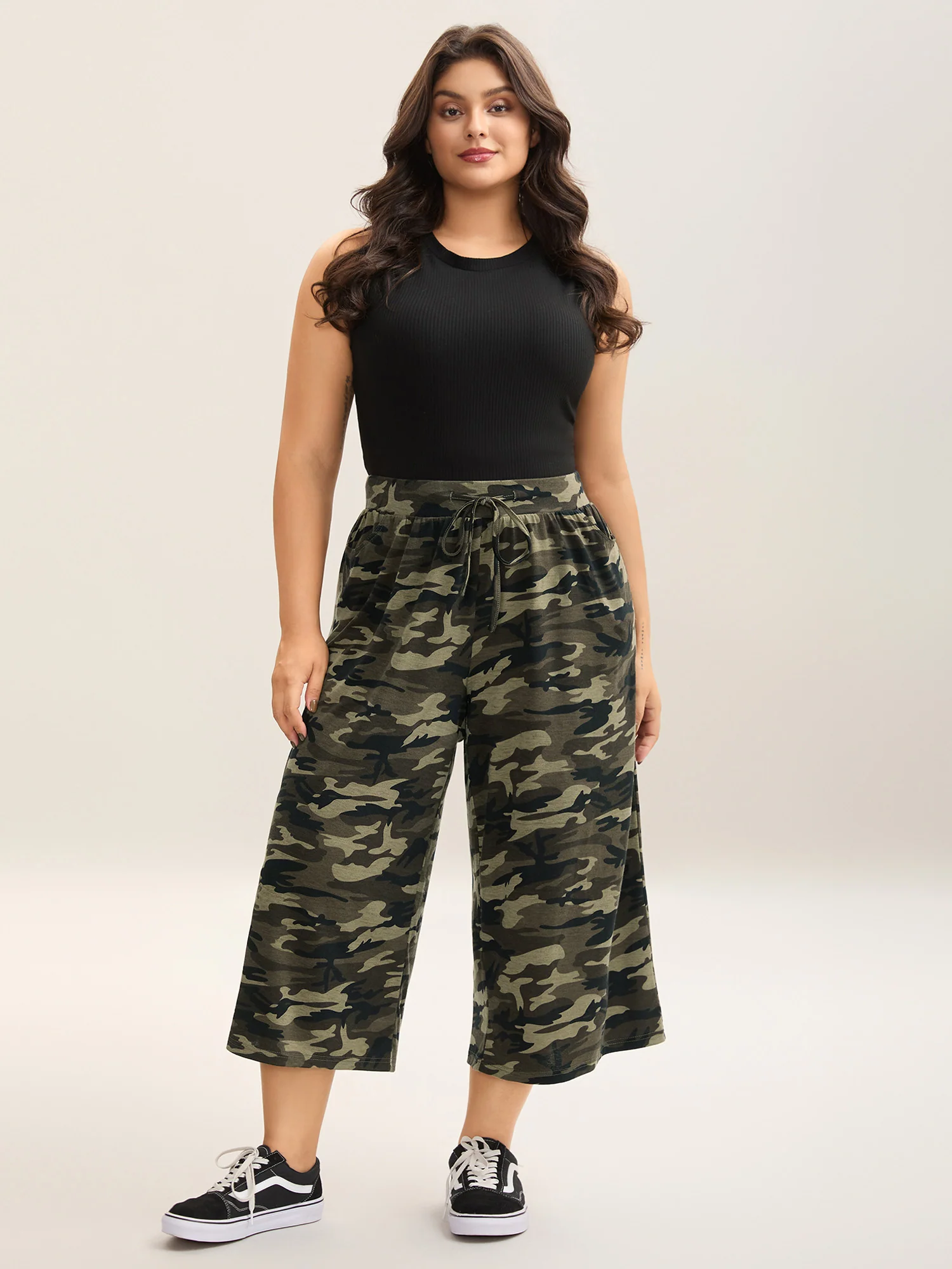 Camouflage Print Tie-Waist Wide-Leg Pants