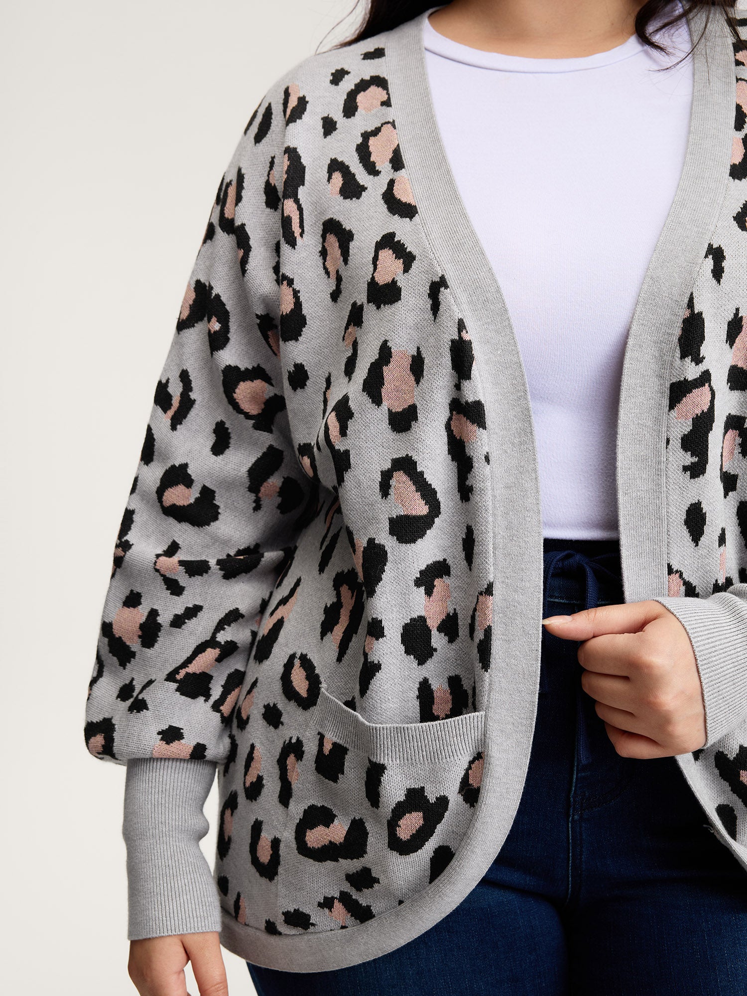 Leopard Print Arc Hem Pockets Knit Cardigan