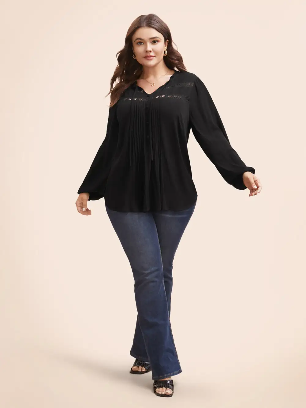 Lace Patchwork Pleated Ruffles Blouse