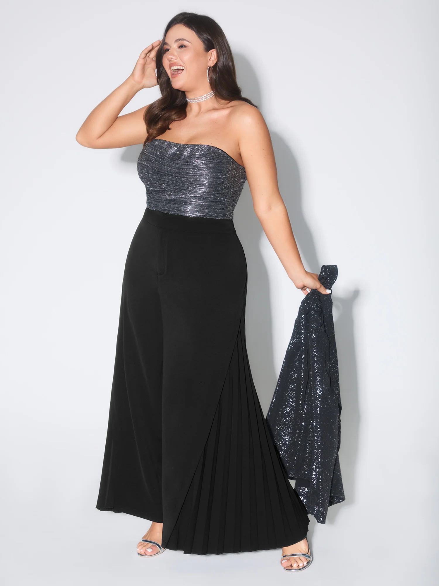 Pleated Side Wide-Leg Pants