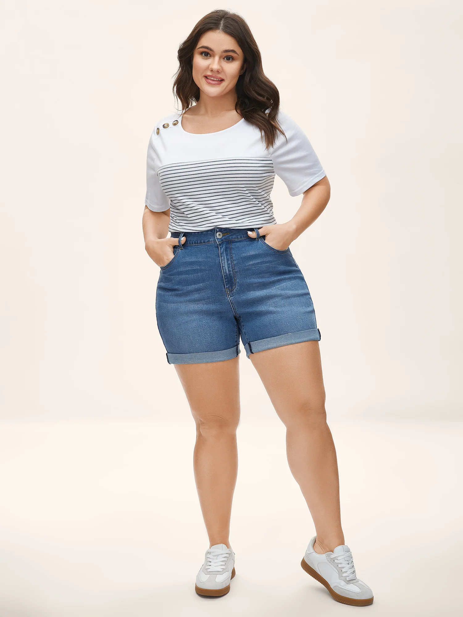 Stretchy Roll Hem Denim Shorts