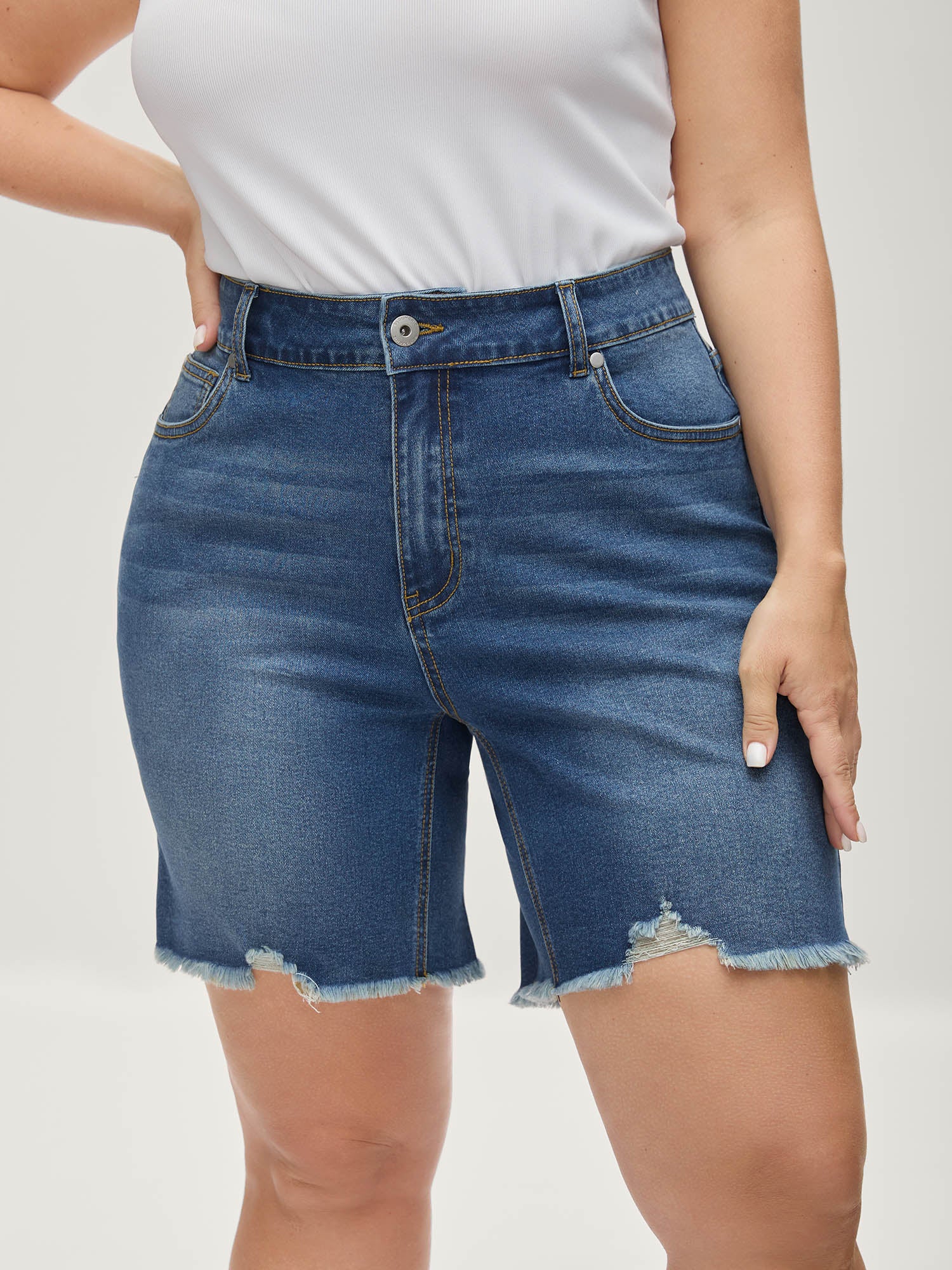 Stretchy Frayed Hem Straight Leg Denim Shorts