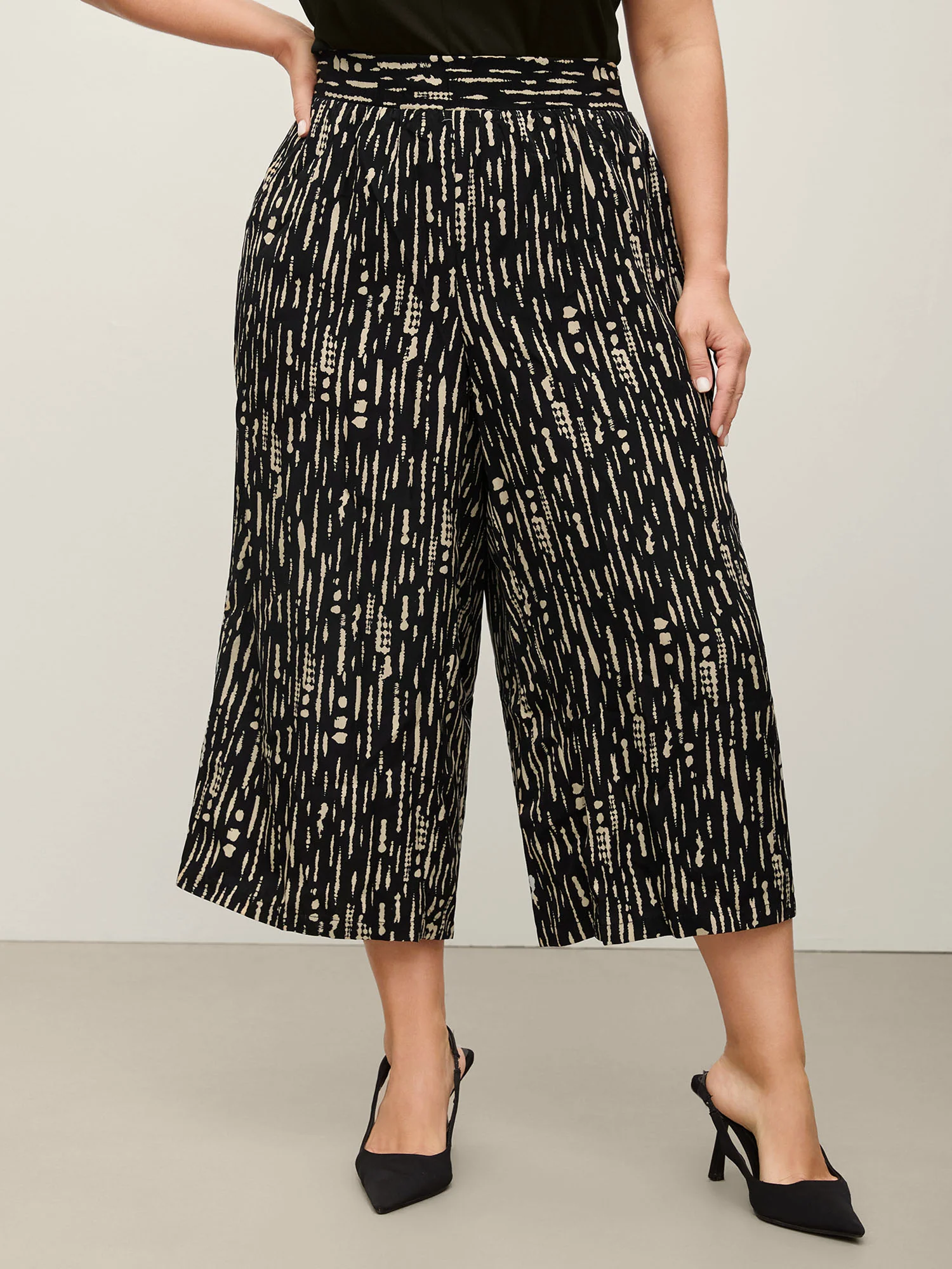 Geometric Pattern Cropped Wide-Leg Pants