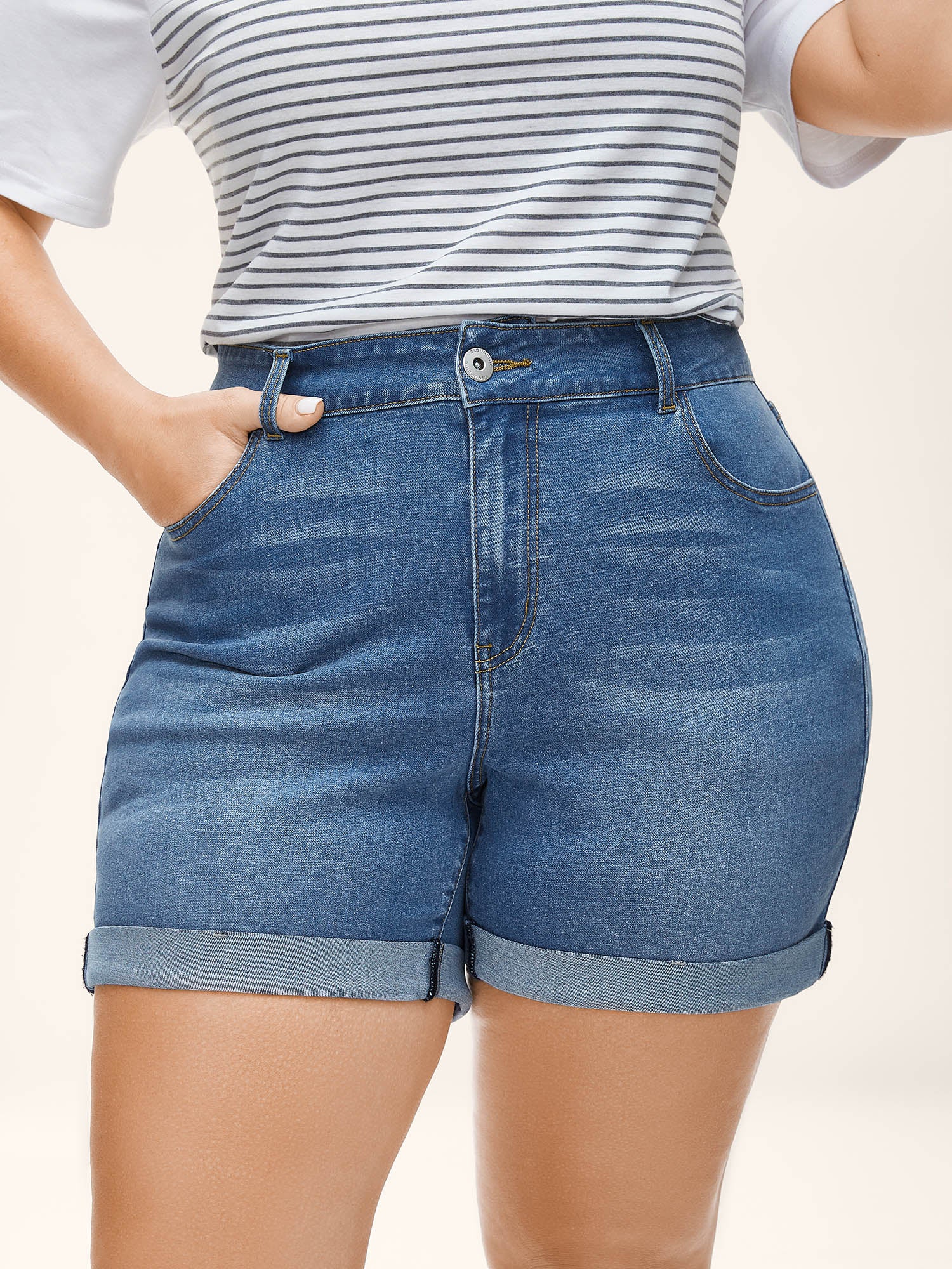 Stretchy Roll Hem Denim Shorts
