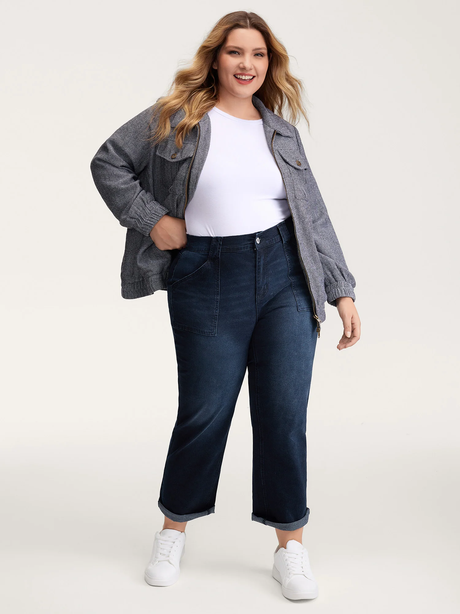 Supersoft Front Pockets Straight-Leg Mid-Rise Jeans