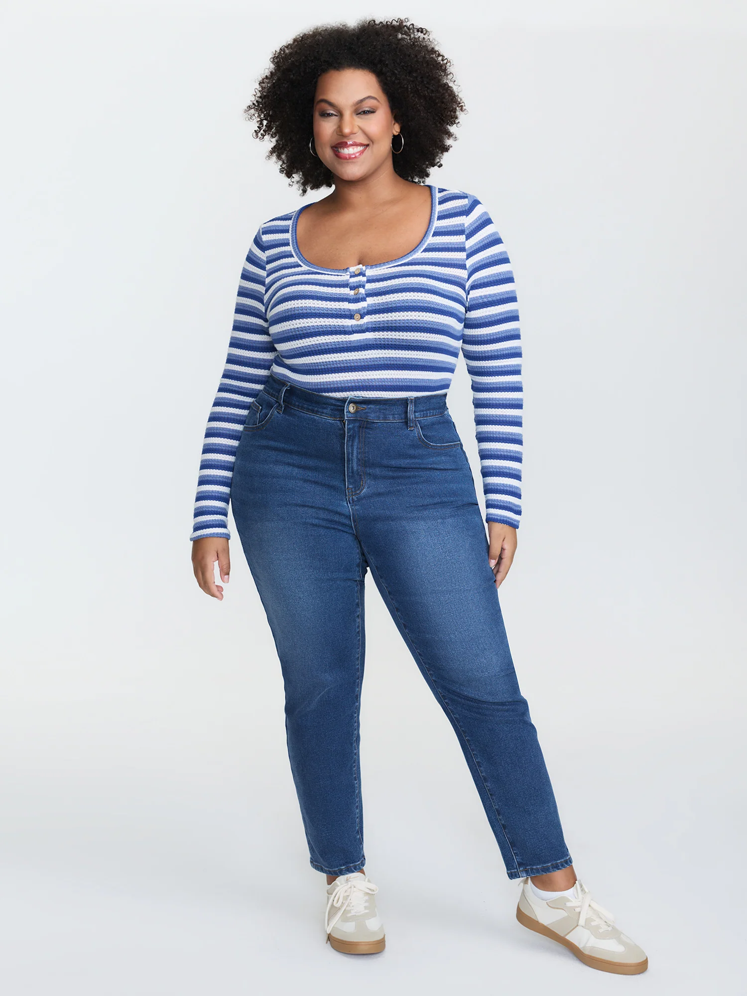 Mid-Rise Curve-Flattering Boyfriend Jeans