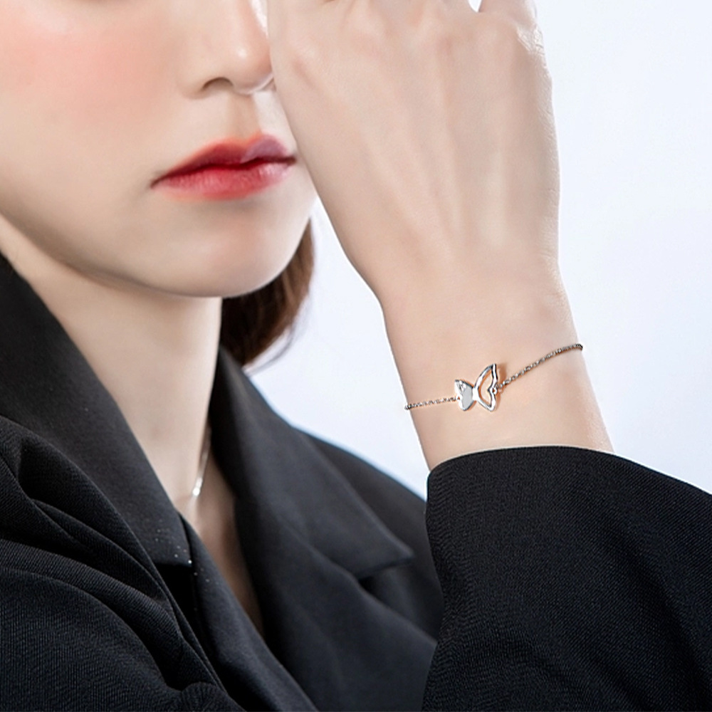 S925 Silver Hollow Butterfly Bracelet – Intricately Designed Elegant Jewelry for a Light and Airy Feel