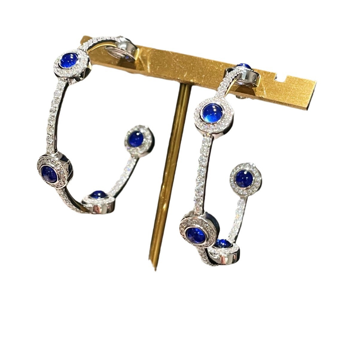 Elegant Women’s 925 Sterling Silver Gold-Plated Earrings – Classic & Timeless Jewelry