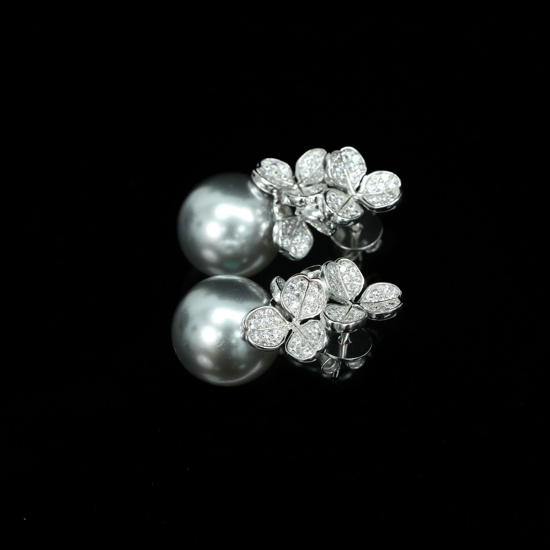 925 Silver Gold-Plated Seagull Gray Flower Earrings with High Carbon Diamond Accents