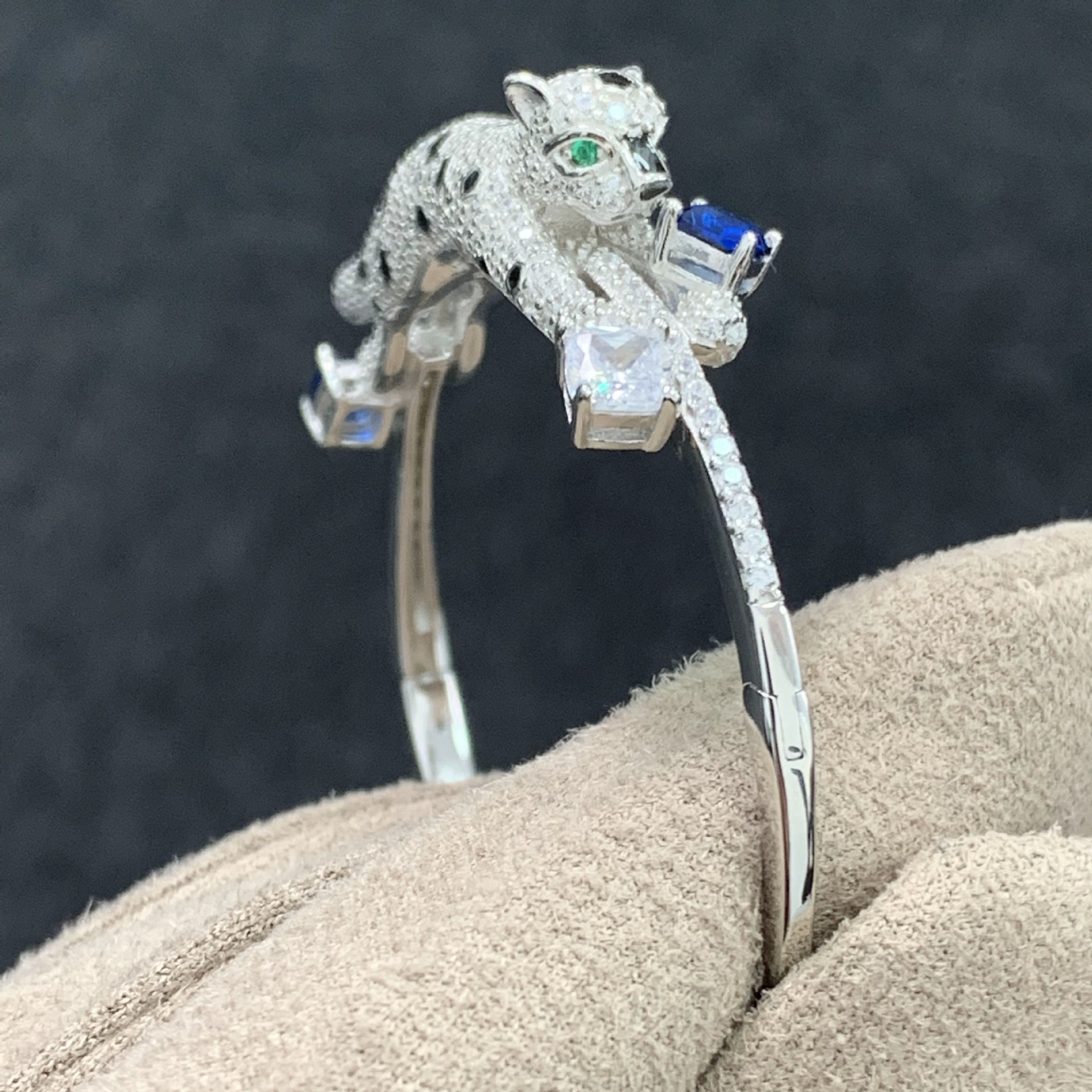 925 Silver Gold-Plated Jaguar Bracelet with High Carbon Diamond Accents