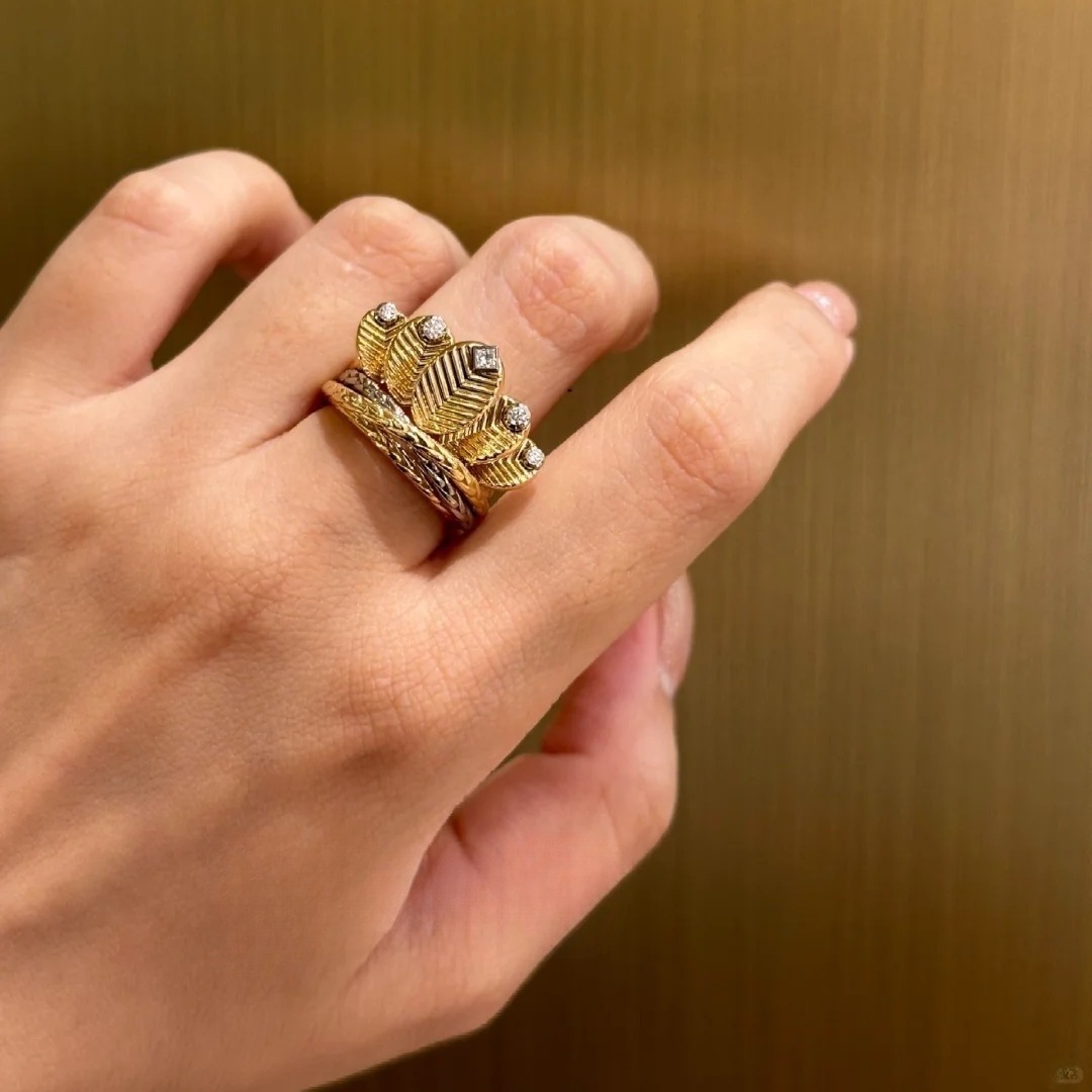 925 Silver Gold-Plated Single Row Coffee Bean Ring with High Carbon Diamond Accents