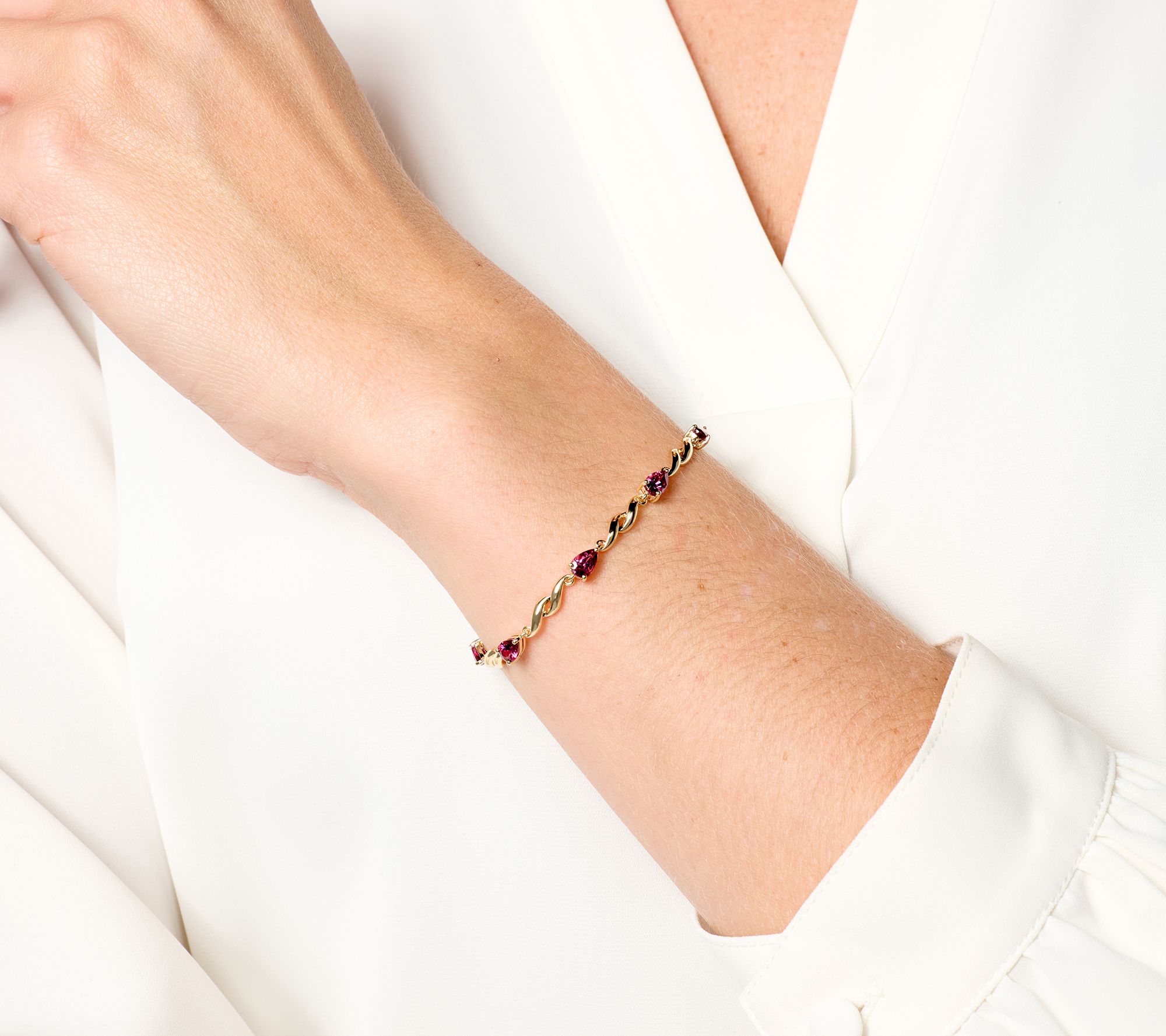 Vault Discoveries 3.00ct Magenta Garnet Tennis Bracelet, Sterl