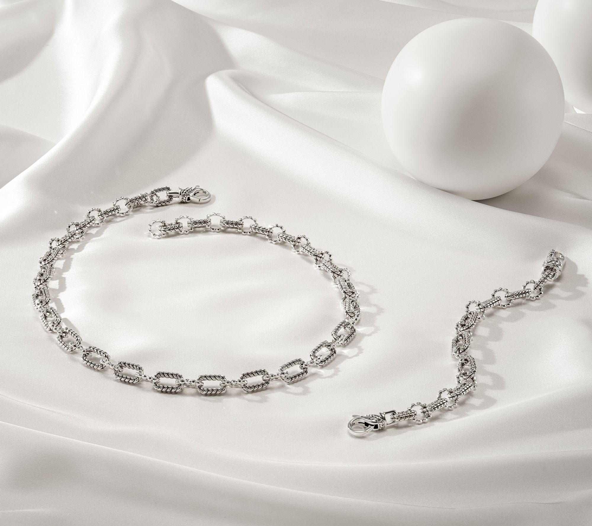 JAI Sterling Silver Hammered Bead Bold Link 18