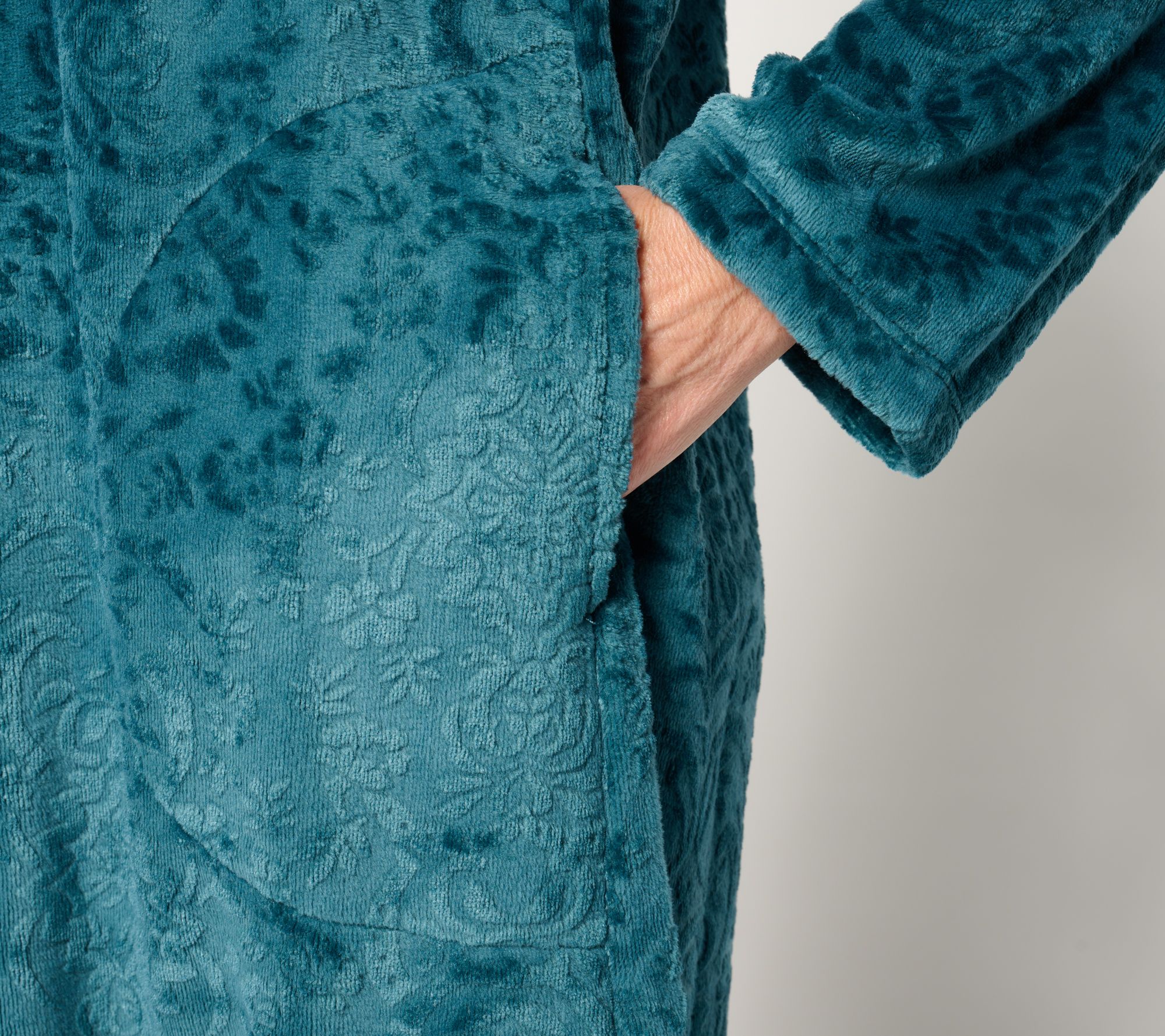 Stan Herman Winter Damask Burnout Silky Plush 48