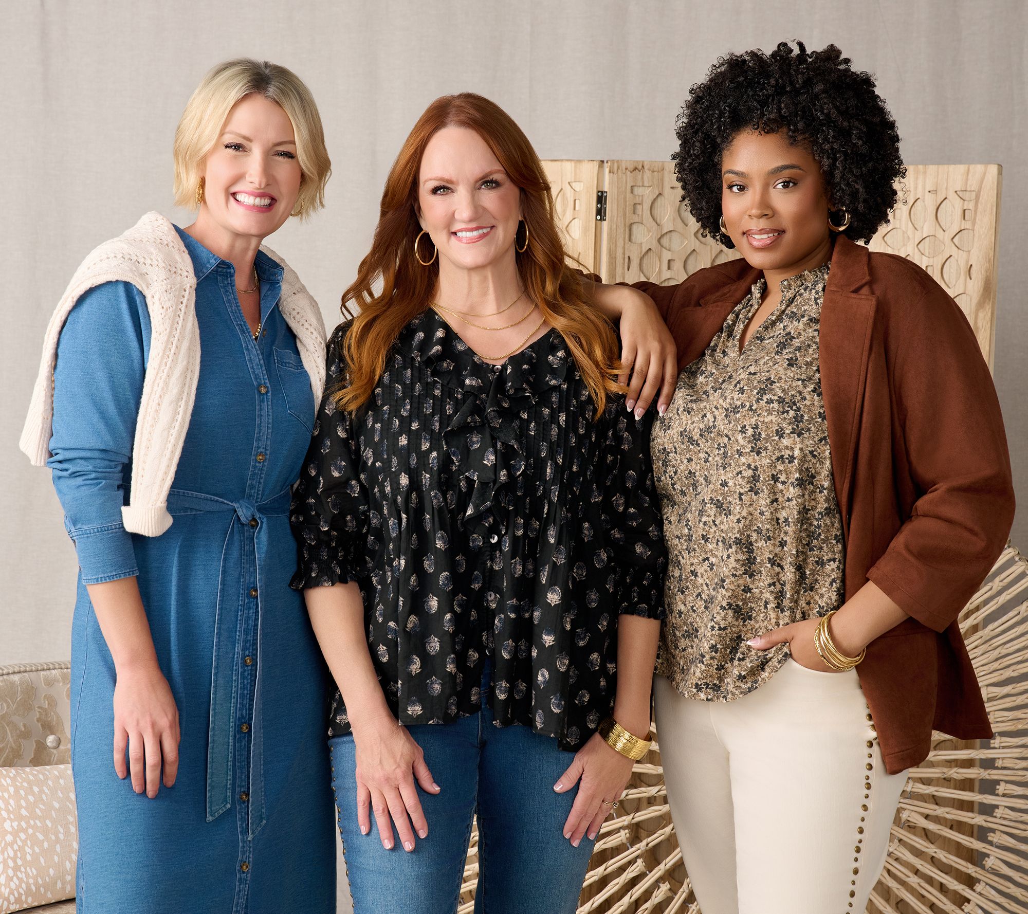 Ree by The Pioneer Woman Printed Ruffle Neck Blouson Knit Top