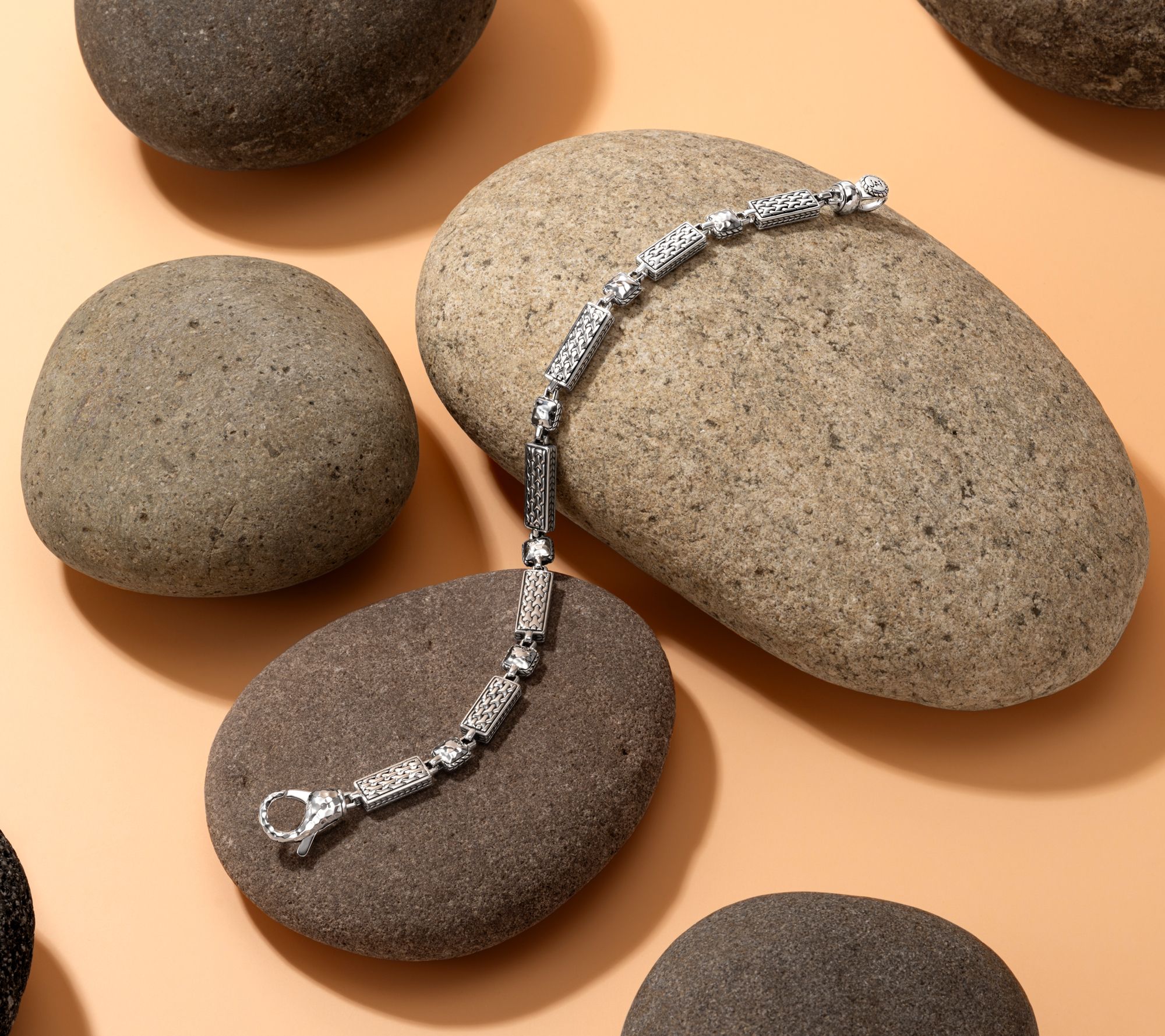 JAI Sterling Silver Crane and Hammered Link Bracelet, 18.4g