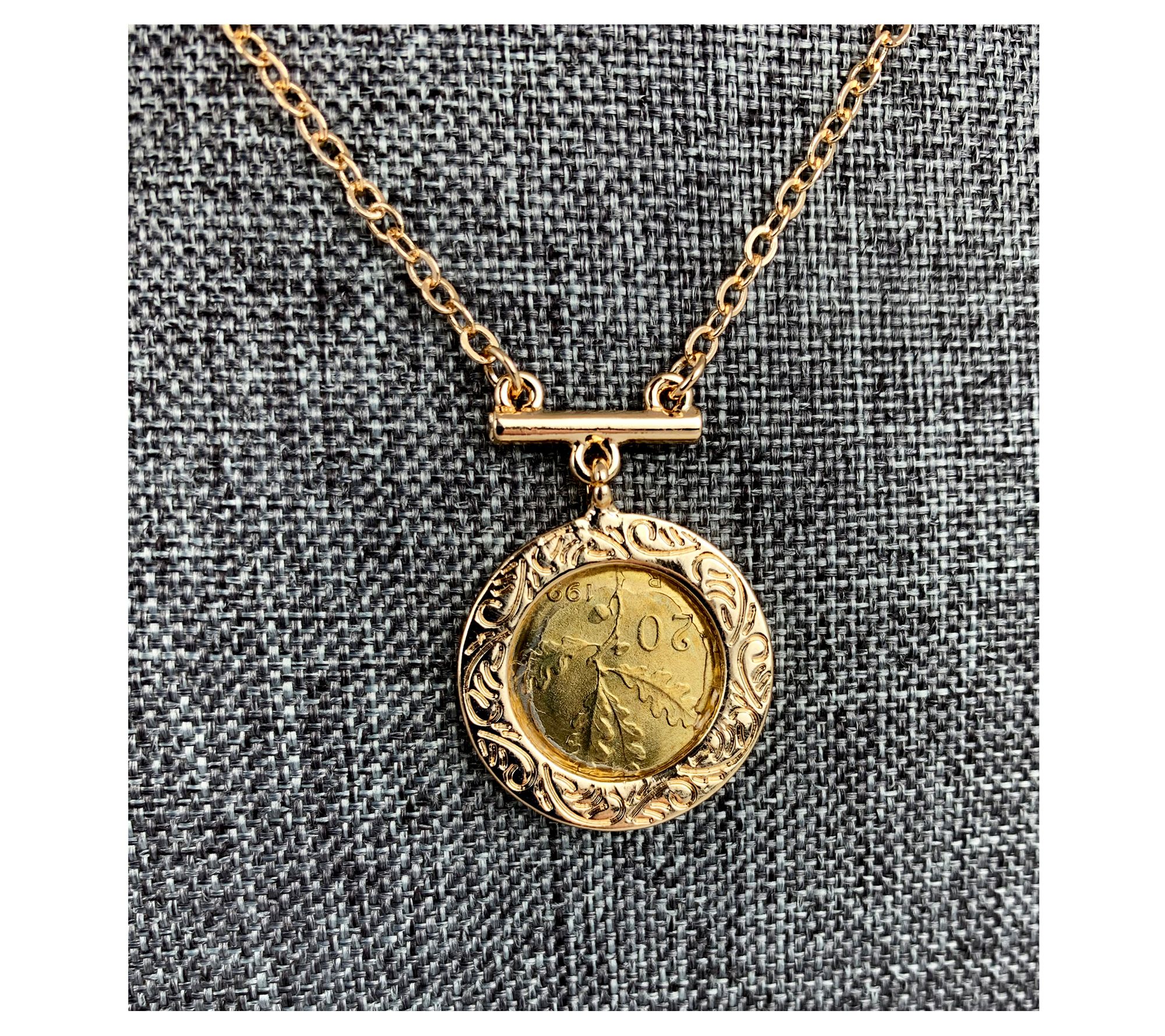American Coin Italian 20 Lira Gold Tone Coin Necklace