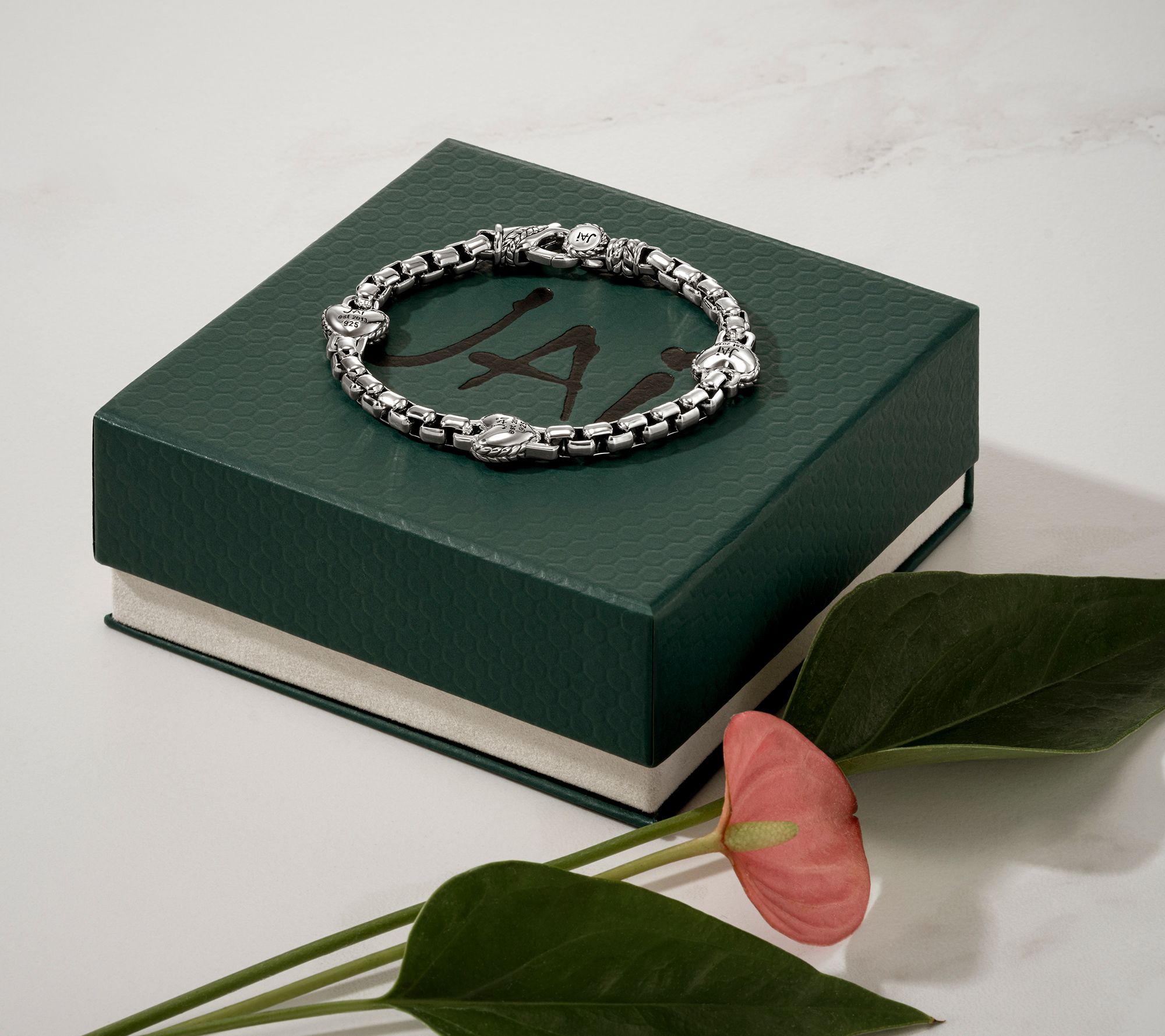 JAI Sterling Silver Heart Link 5.3mm Box Chain Bracelet, 21.0g