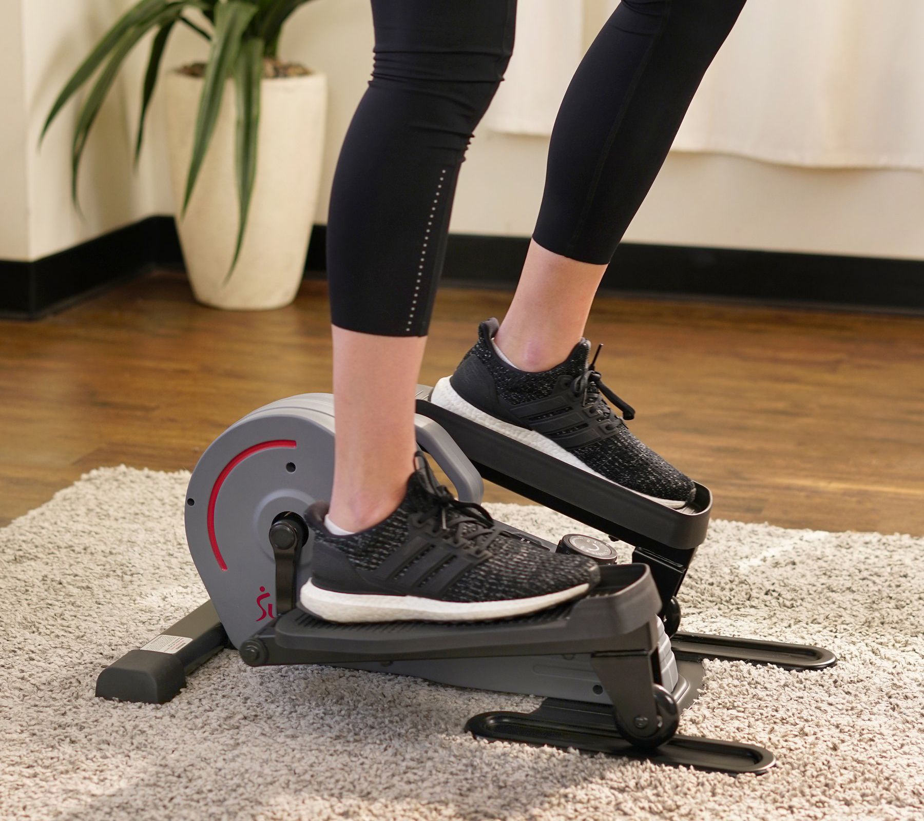 Sunny Health & Fitness SF-E3908 Portable Standp Elliptical