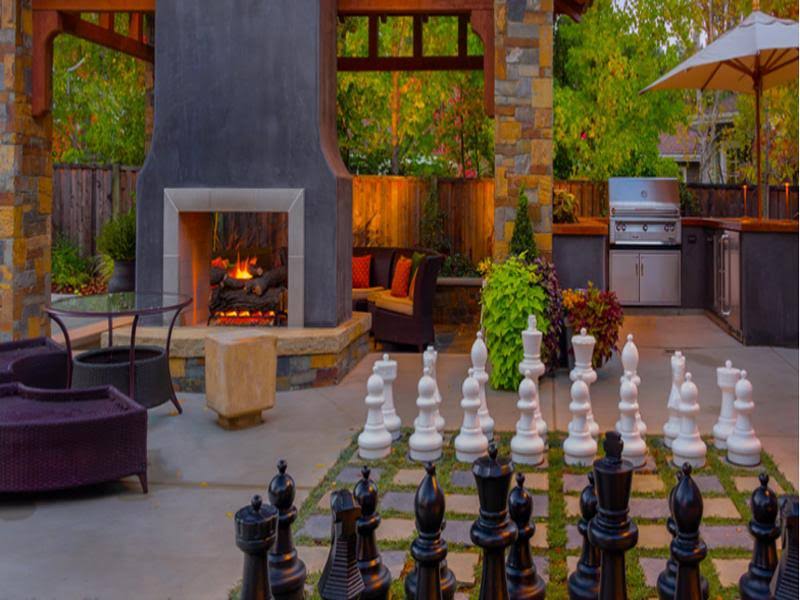 The Original MegaChess 25 inch Plastic Giant Chess Set