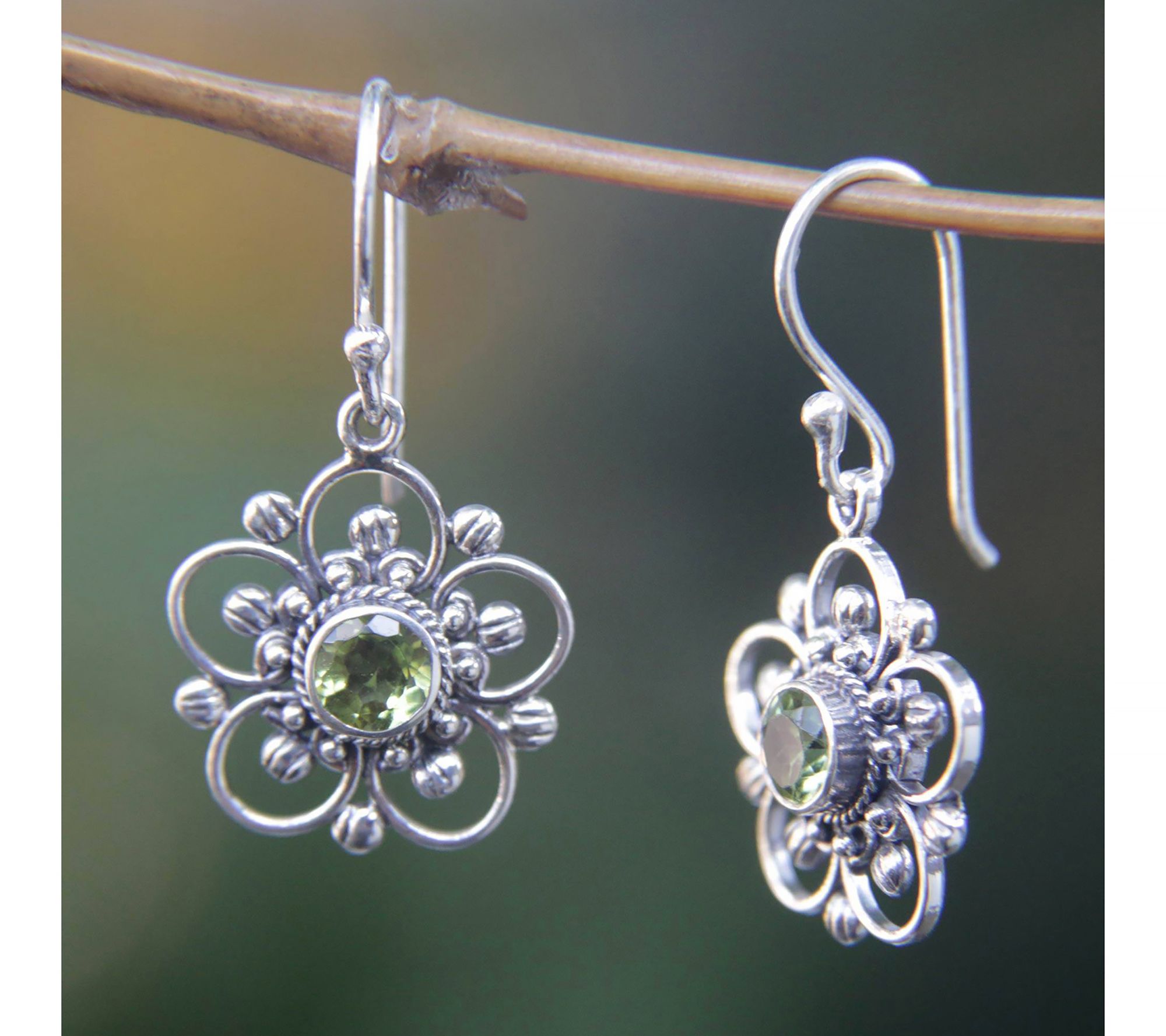 Novica Artisan Crafted Sterling 1.00 cttw Peridot Earrings