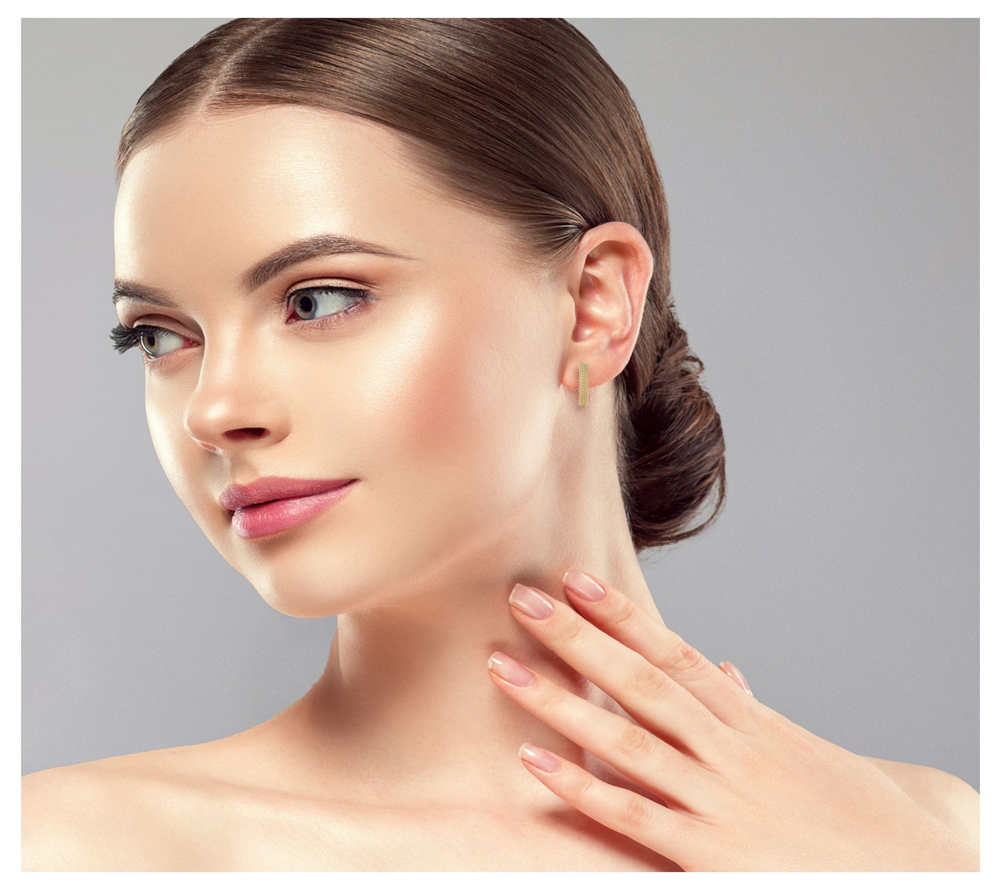 Luminosa Gold Thick Mesh Huggie Hoop Earrings,14K