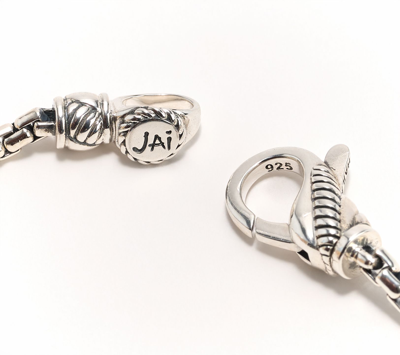 JAI Sterling Silver Symbols of Love Box Chain Station Bracelet