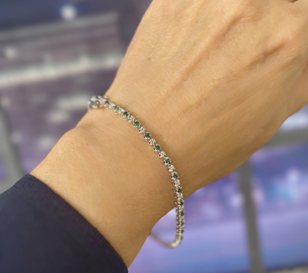 Affinity Diamonds Green & White Tennis Bracelet 2cttw, 14K Gold