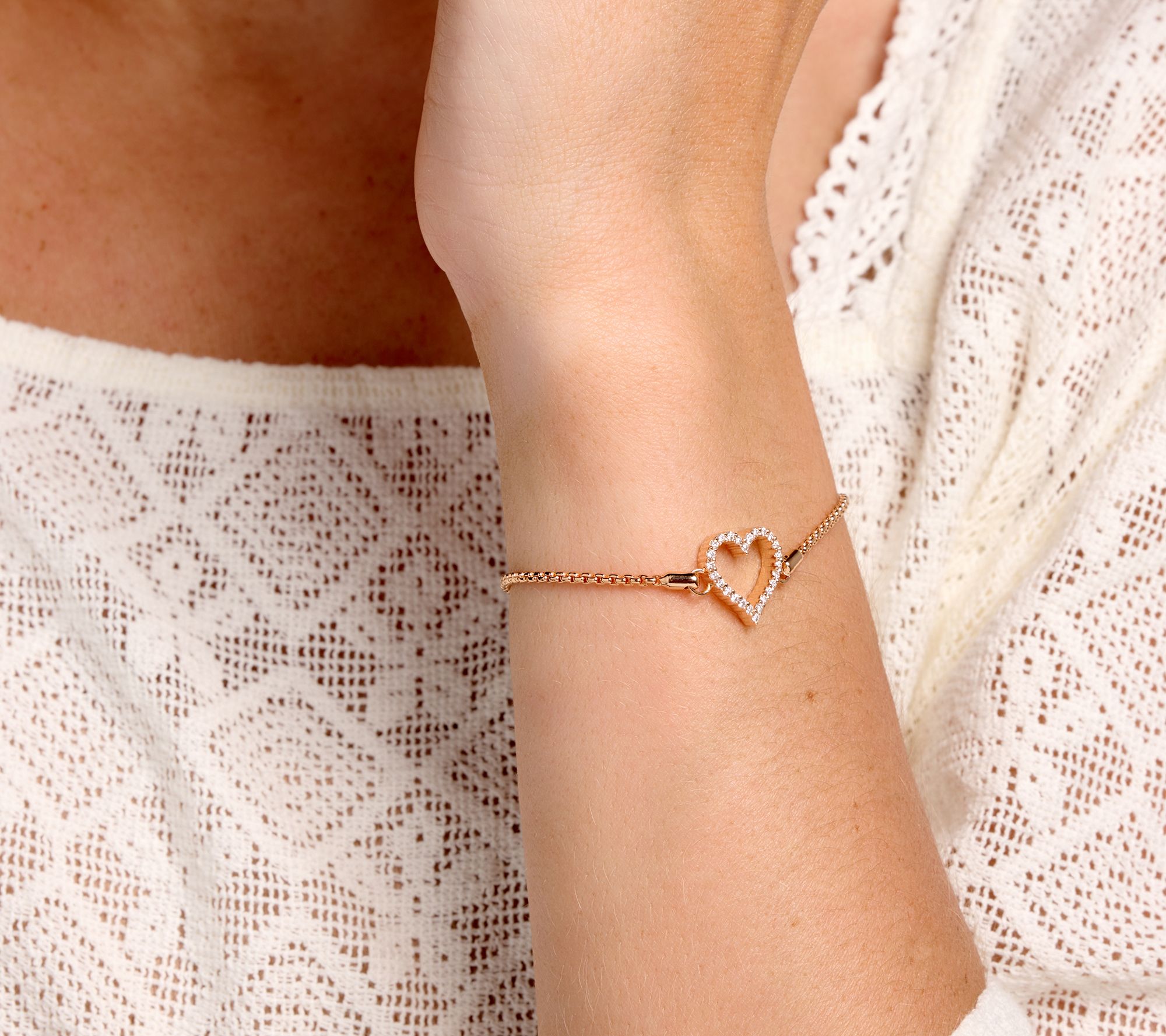 Fire Light Lab Grown Diamond 0.25 cttw Heart Bolo Bracelet, Sterling Silver