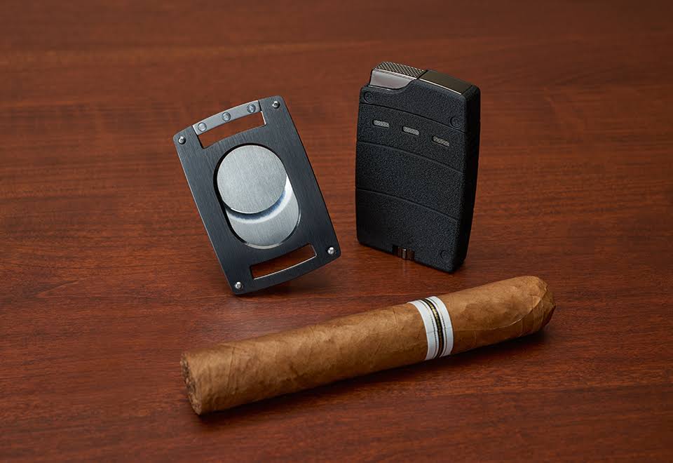 Xikar Ultra Cutter u0026 Lighter Gift Set - Black