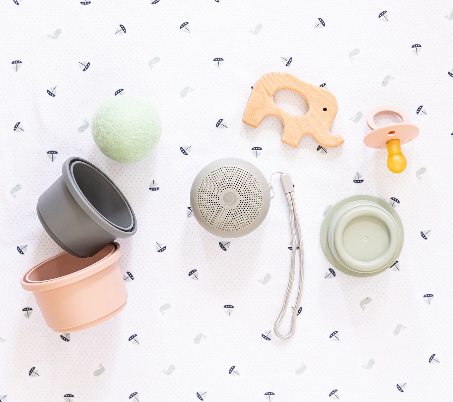 Yogasleep Travel Mini Sound Machine with Nightlight