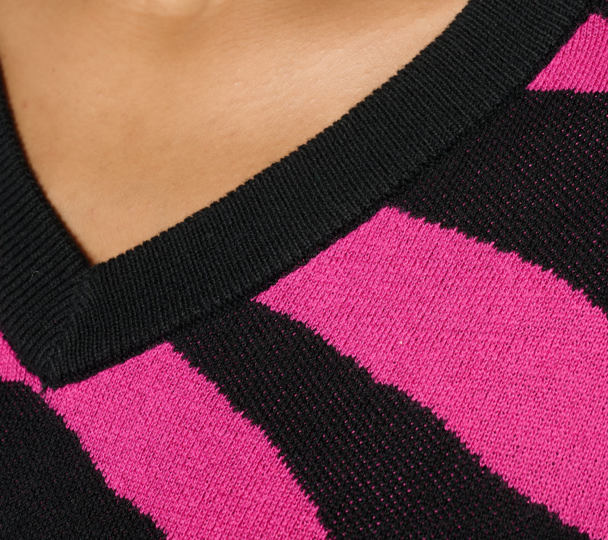 Brandis Dress Out Loud Graphic V-Neck Intarsia Sweater