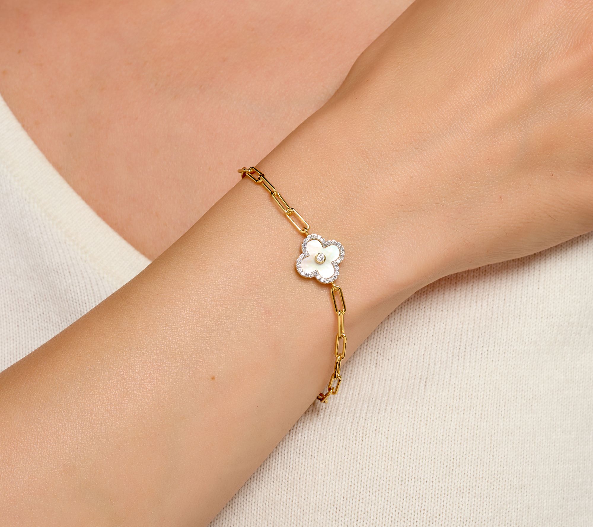 Accents by Affinity 0.21 cttw MOP Clover Linked Bracelet, Sterl