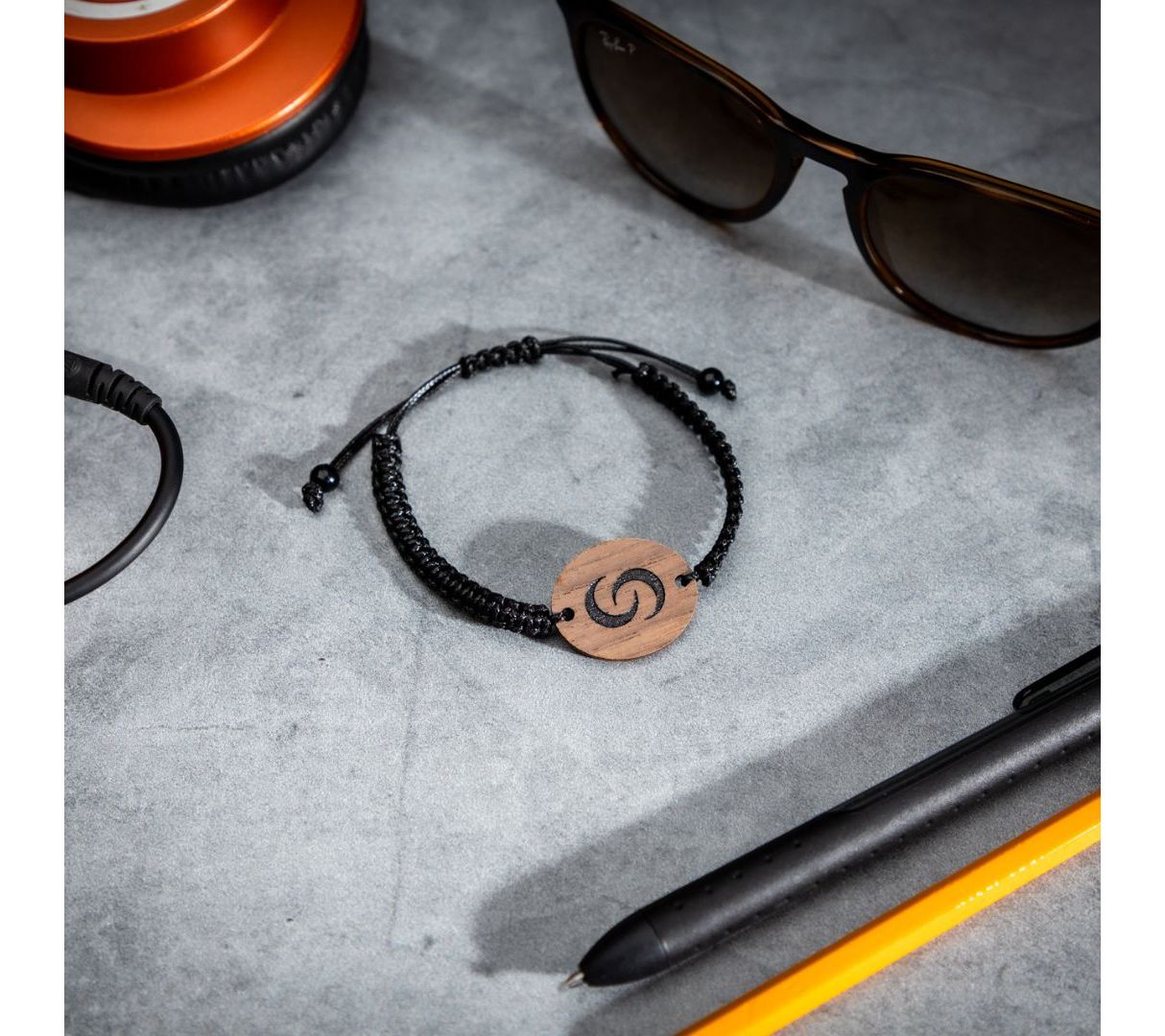 Contact Co. Smart Tap-to-Share Wooden WearableBracelet