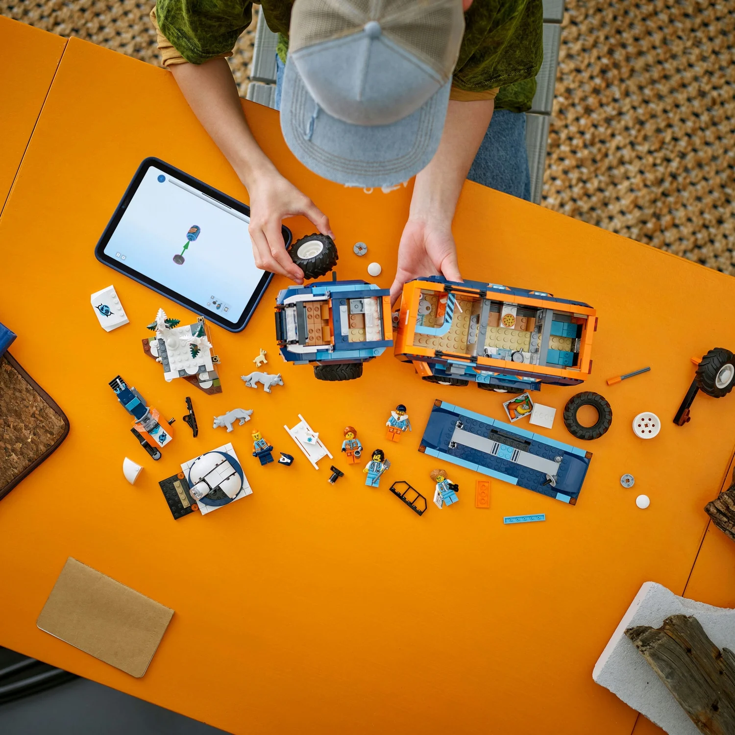 LEGO City Arctic Explorer Science Lab Truck Toy Set 60471