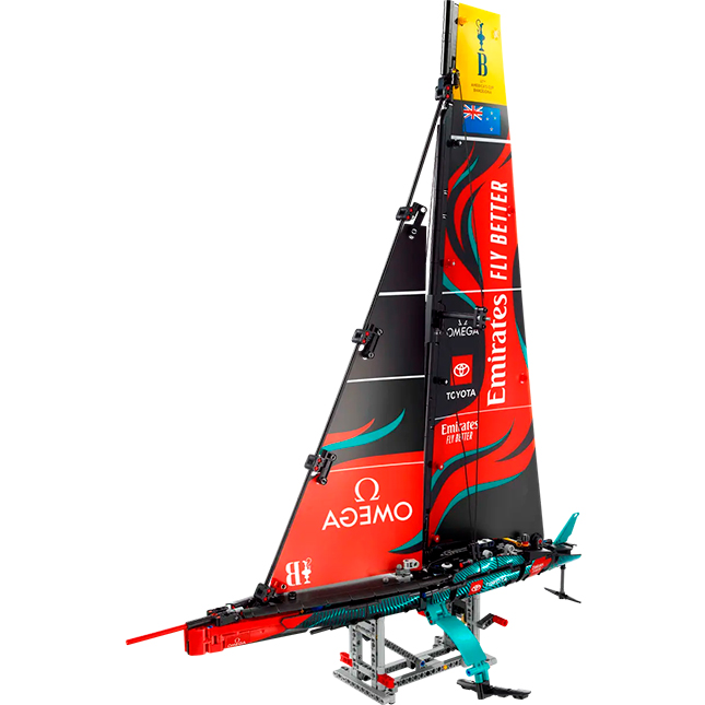 LEGO Technic - Emirates Team New Zealand AC