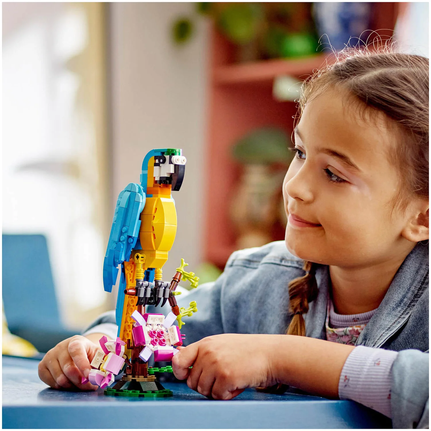 LEGO Creator: Exotic Parrot (31136)