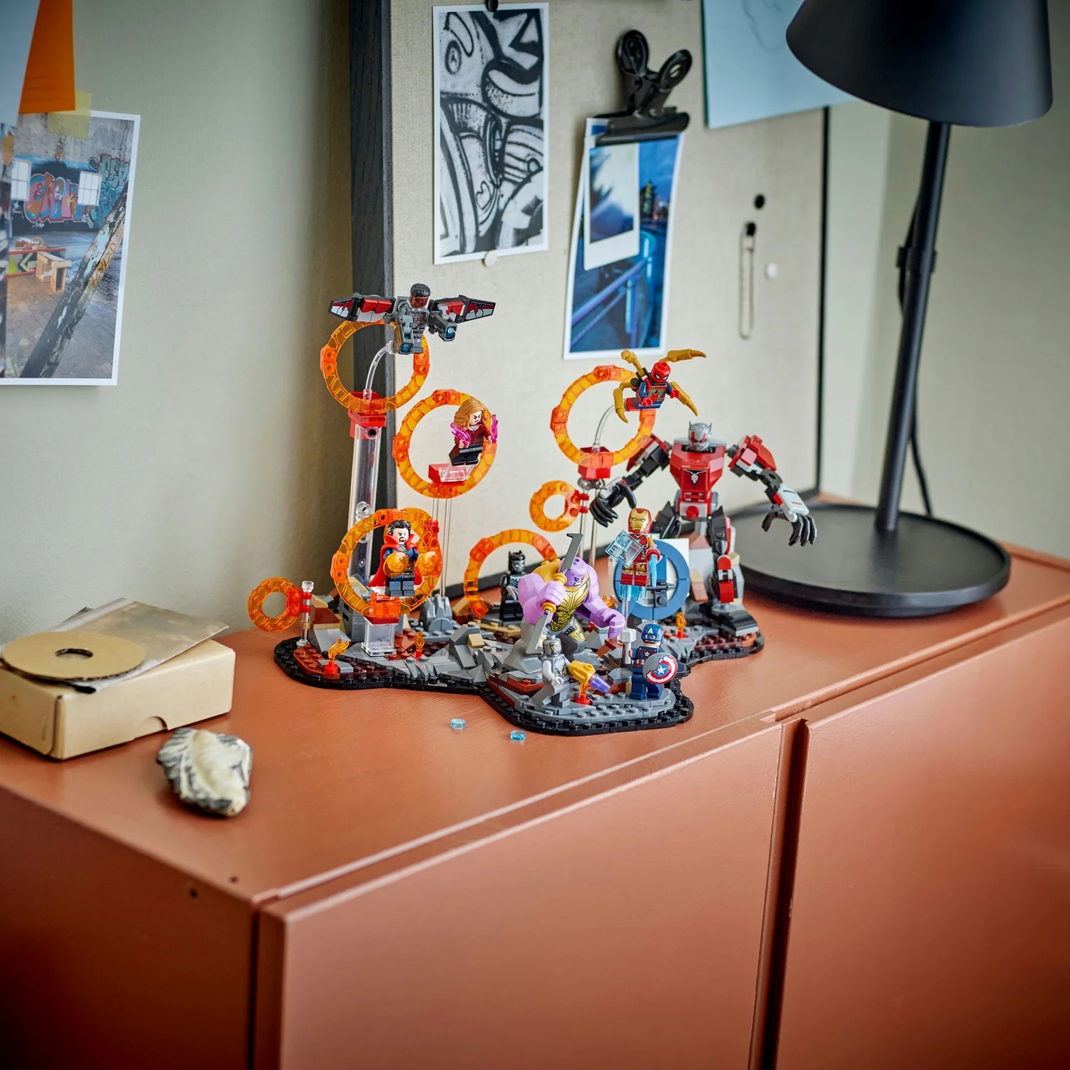 LEGO Marvel Avengers Endgame Final Battle Building Toy 76323